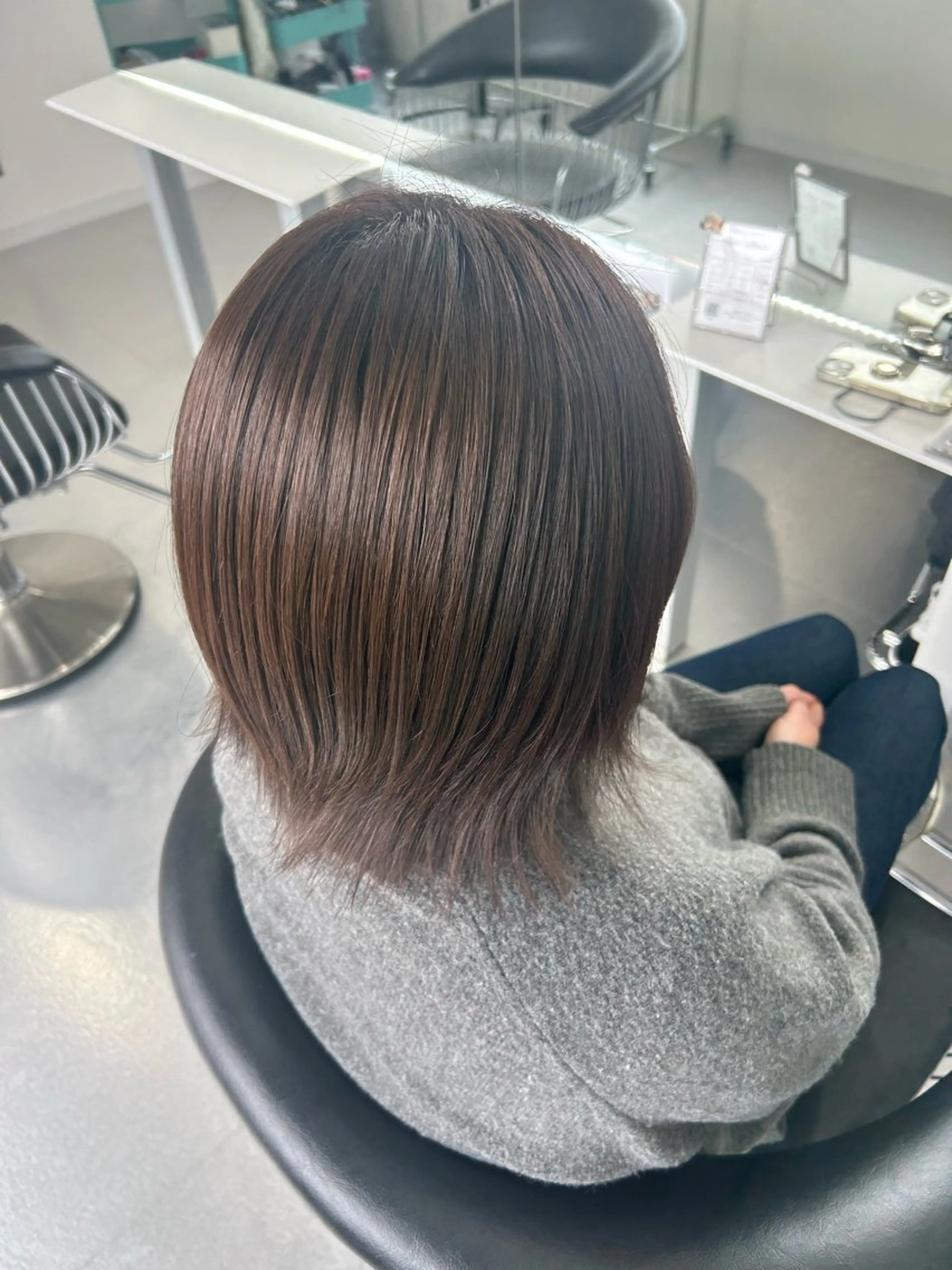 ショート ヘアカラー あやめ🪽 オリーブ/ハイトーンのヘアスタイル