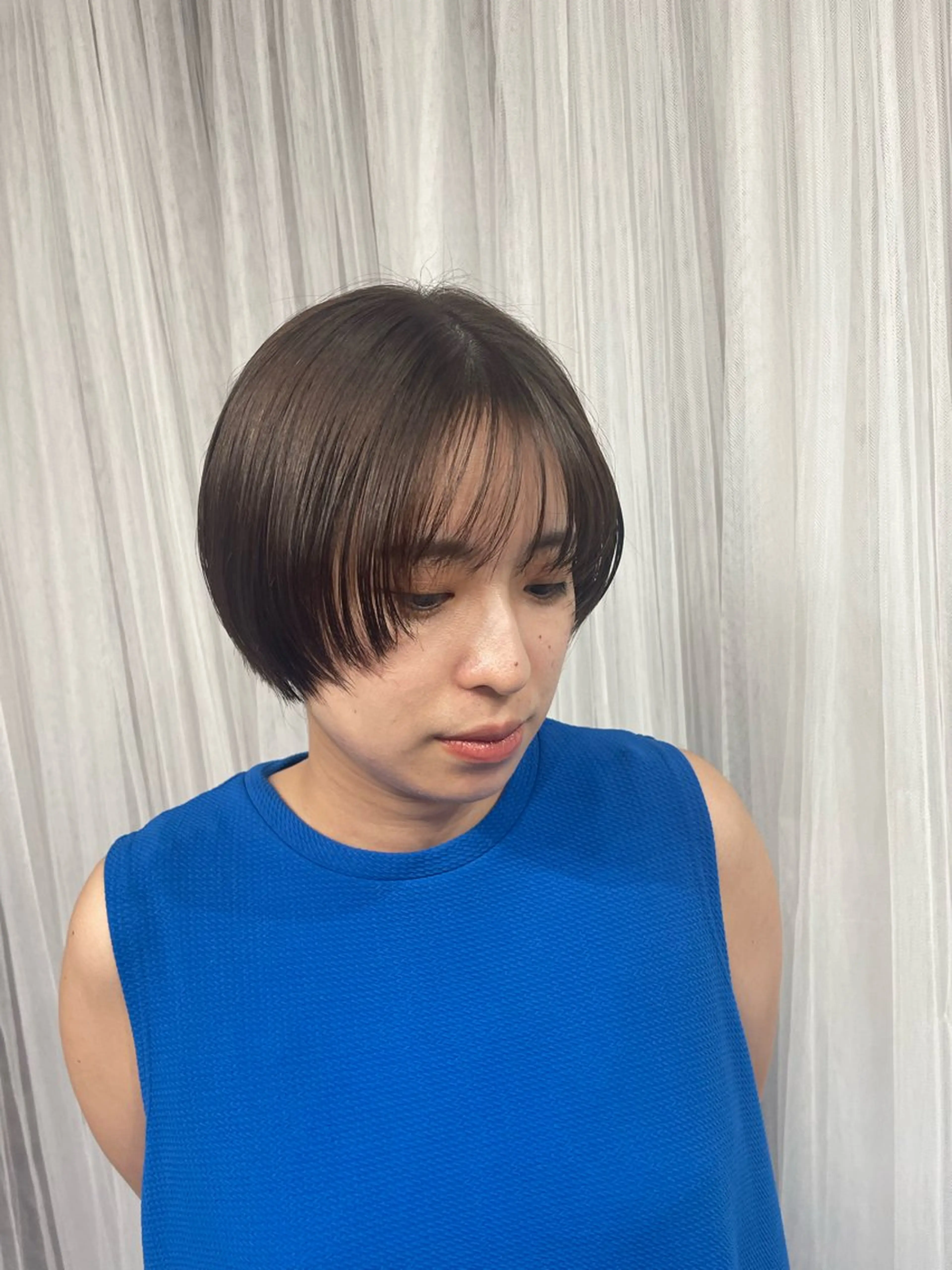 ショート カラー ショートレイヤー ブラウンカラー レイヤーカット ショートヘア ヘアカラー トリートメント 手塚 由佳のヘアスタイル