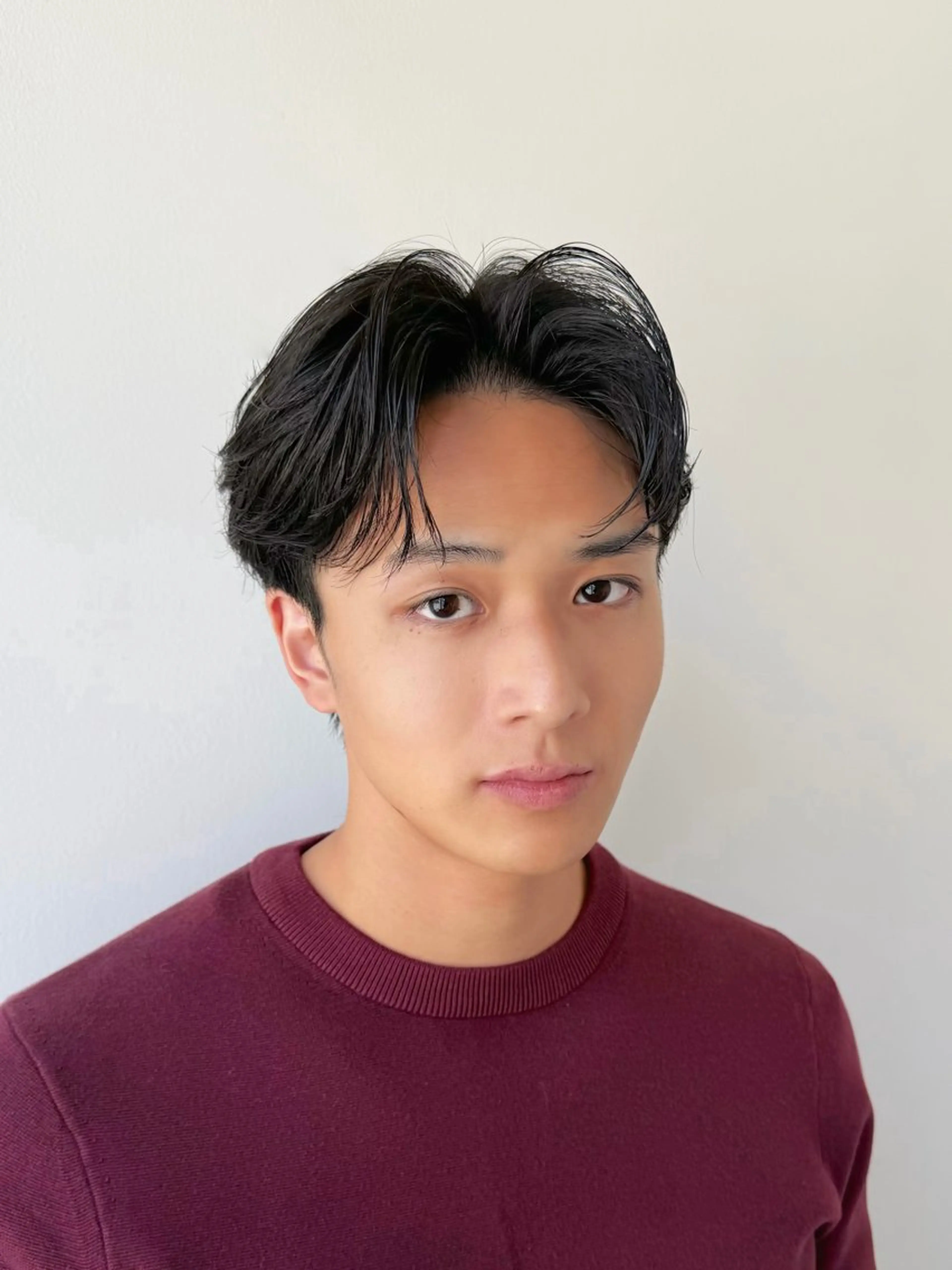 ミディアム メンズ ミディアムパーマ ビジネス センターパート メンズパーマ カット トリートメント メンズパーマ/ メンズカット/平木のヘアスタイル