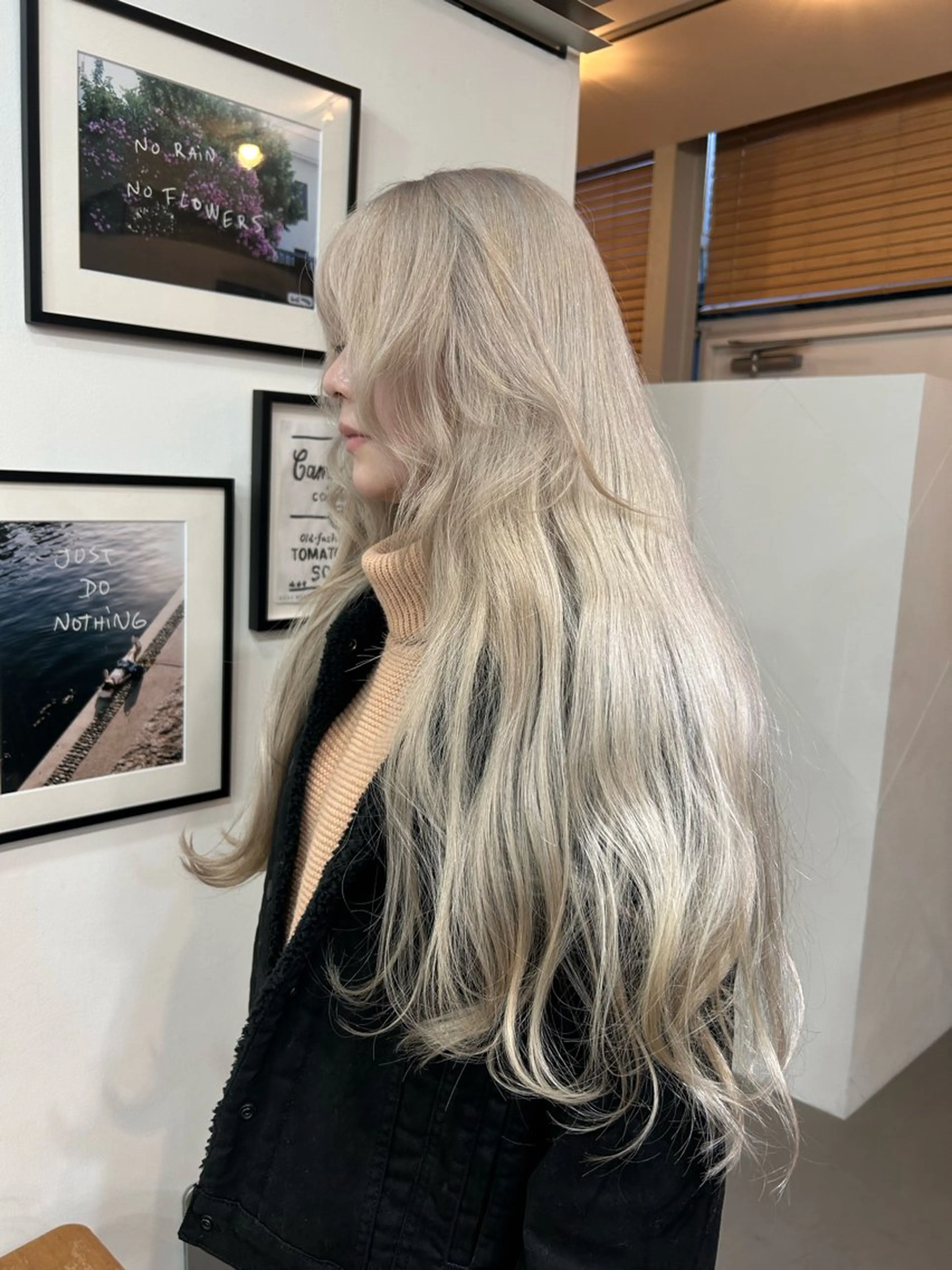 平日20：00​〜​限定‼️ブリーチ込みw color⭐️（+cut✂️）の写真