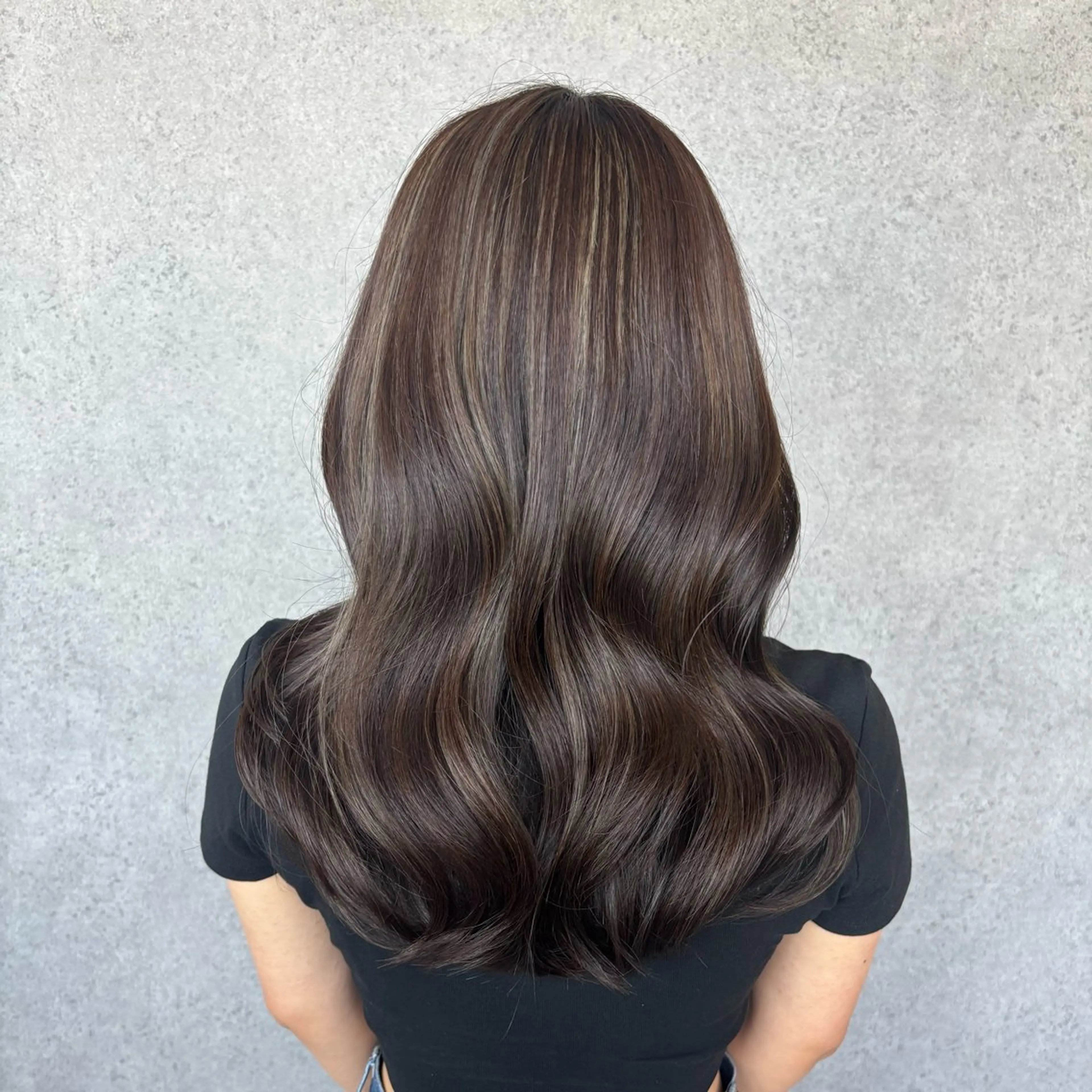 ロング カラー ハイライトカラー ハイライト カット ヘアカラー トリートメント 加藤 結奈のヘアスタイル