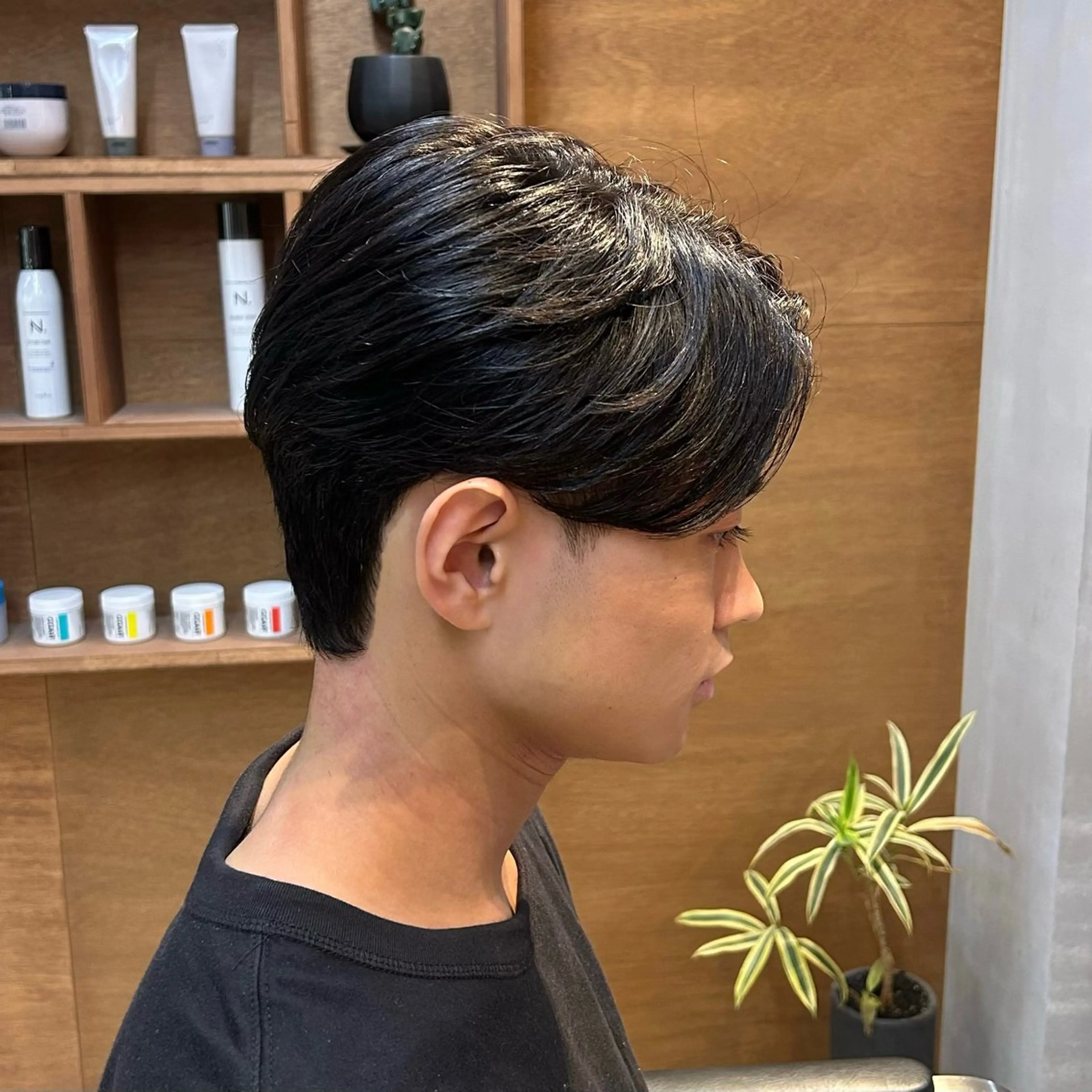 ショート メンズ センターパート カット トリートメント メンズパーマ✨️村越 雄斗のヘアスタイル