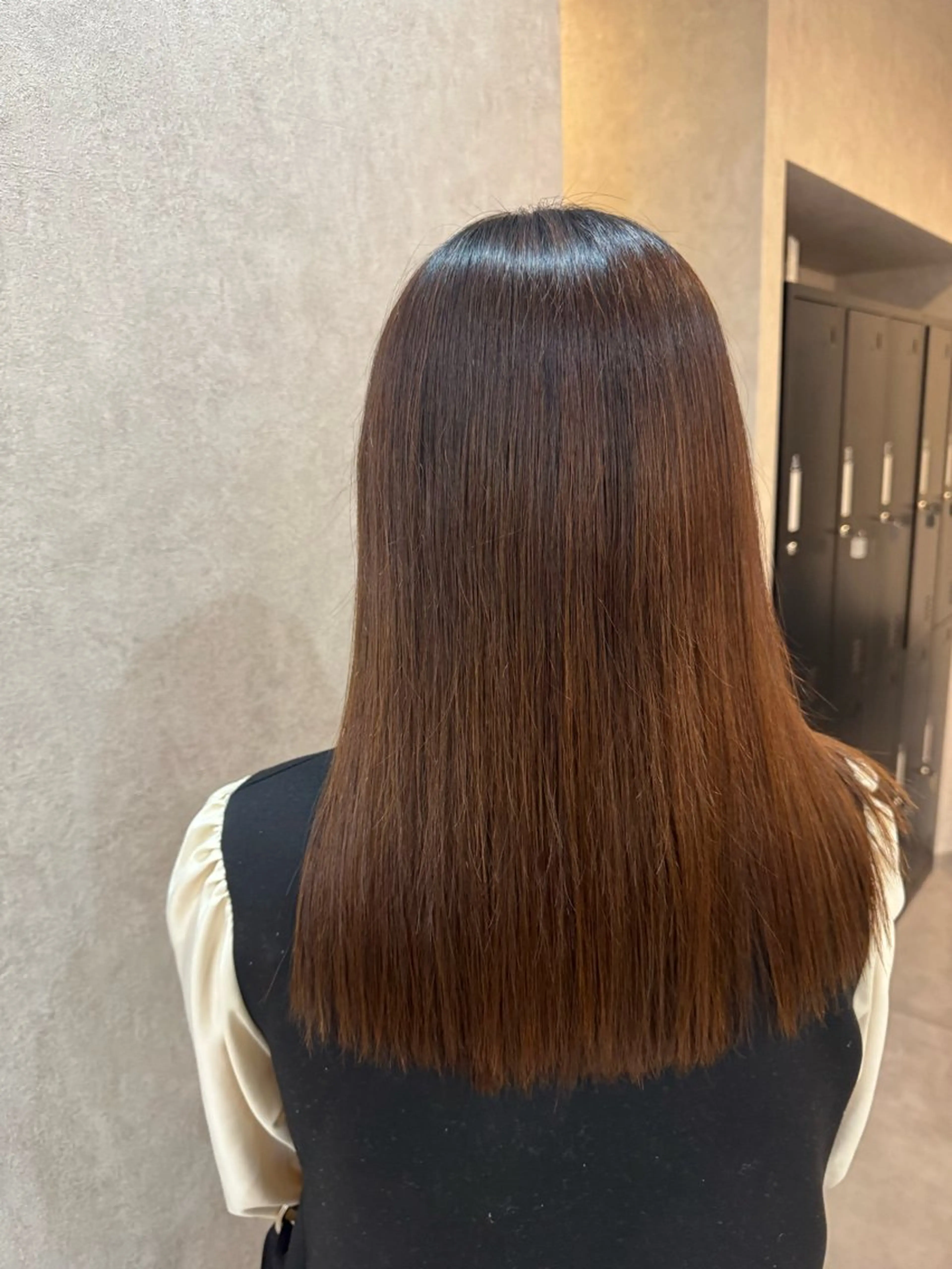 ロング 縮毛矯正 三浦 里奈のヘアスタイル