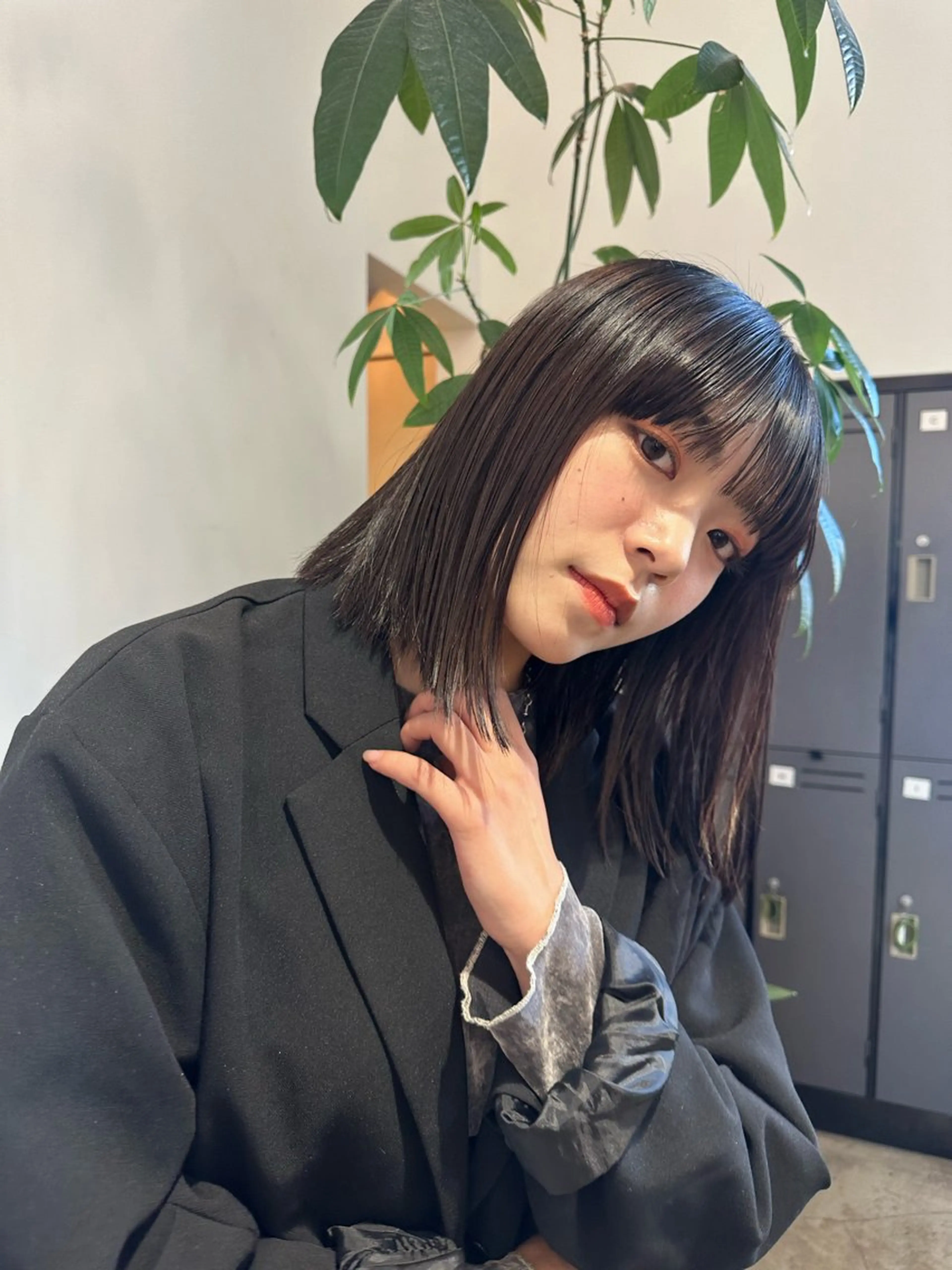 ミディアム 垣内 奈緒のヘアスタイル