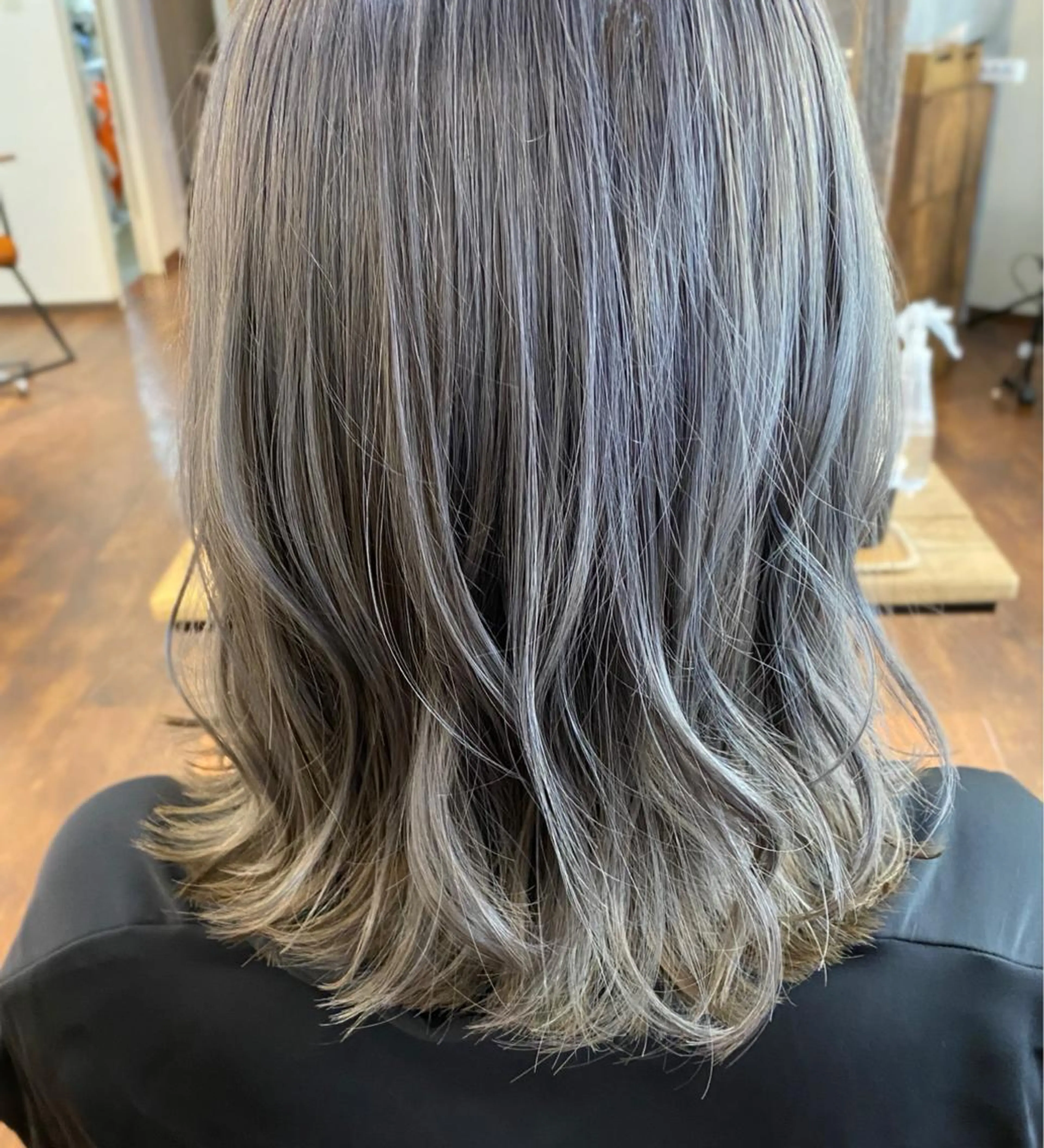 ミディアム ヘアカラー トリートメント 「ヲタクに美容室は難しい。」所属・インナーカラー🦔 🐾KEISUKEのヘアスタイル