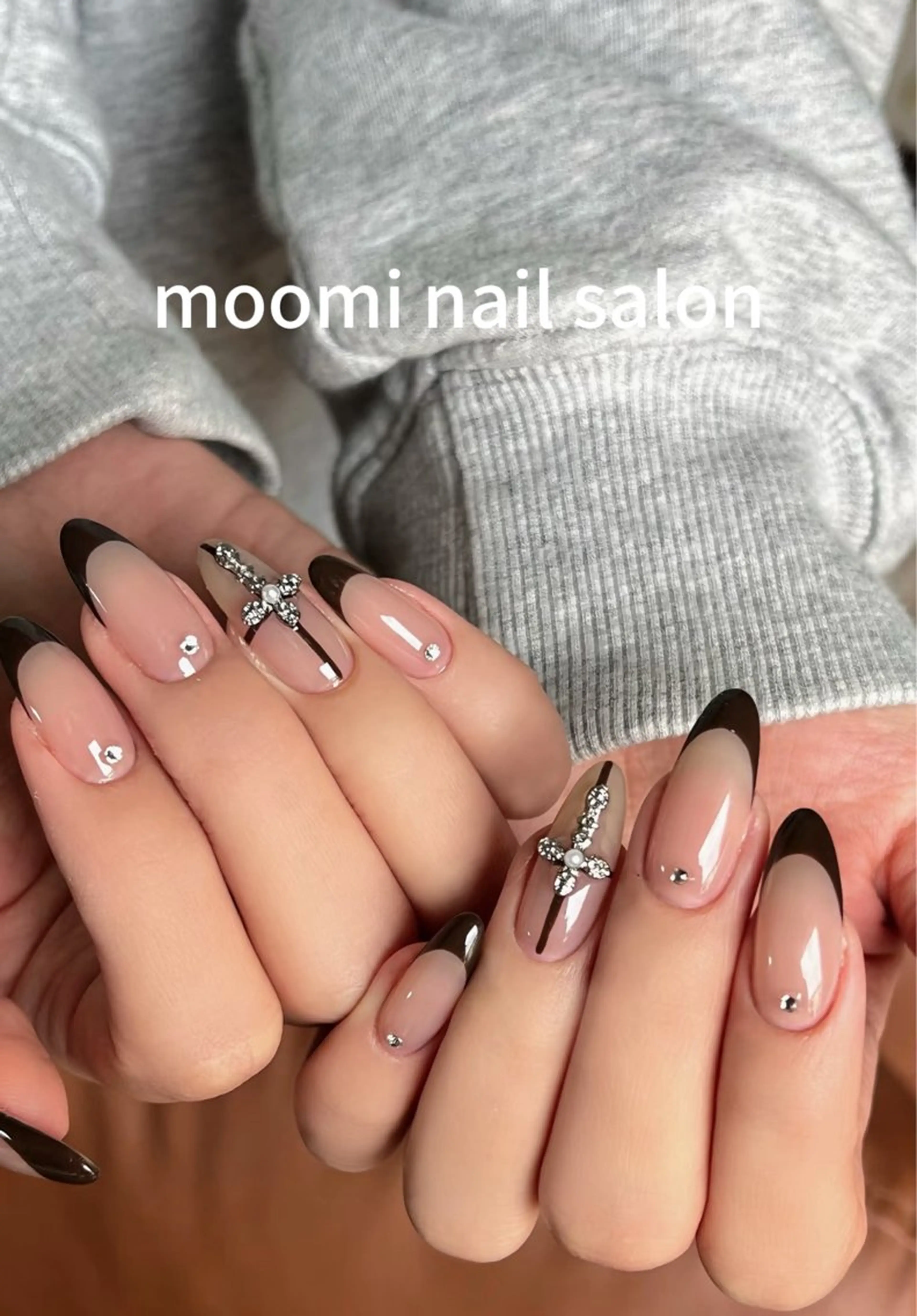 ロング ハンドネイル Moomi あずりのネイルデザイン
