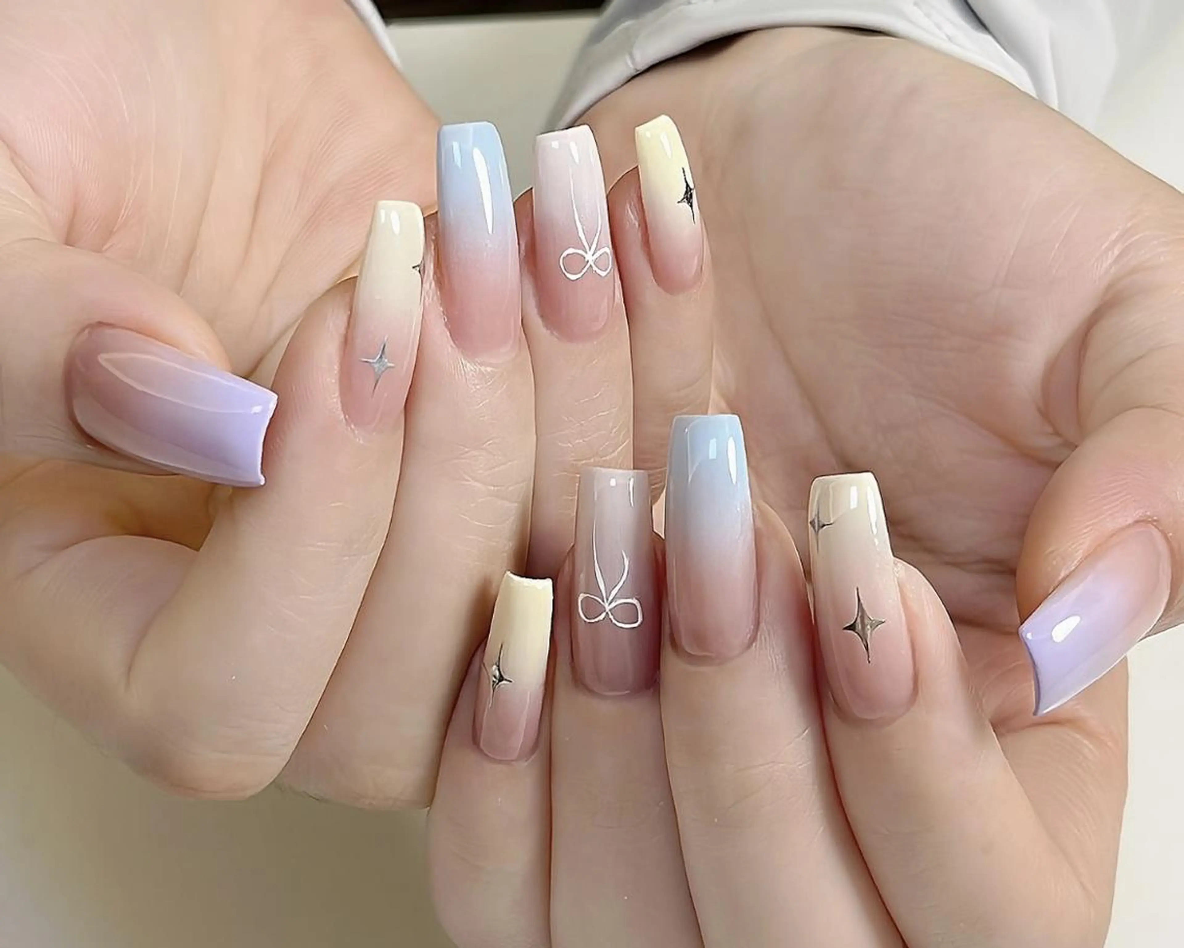 ネイル 🦋フェフェ＆ moomi🦋のネイルデザイン