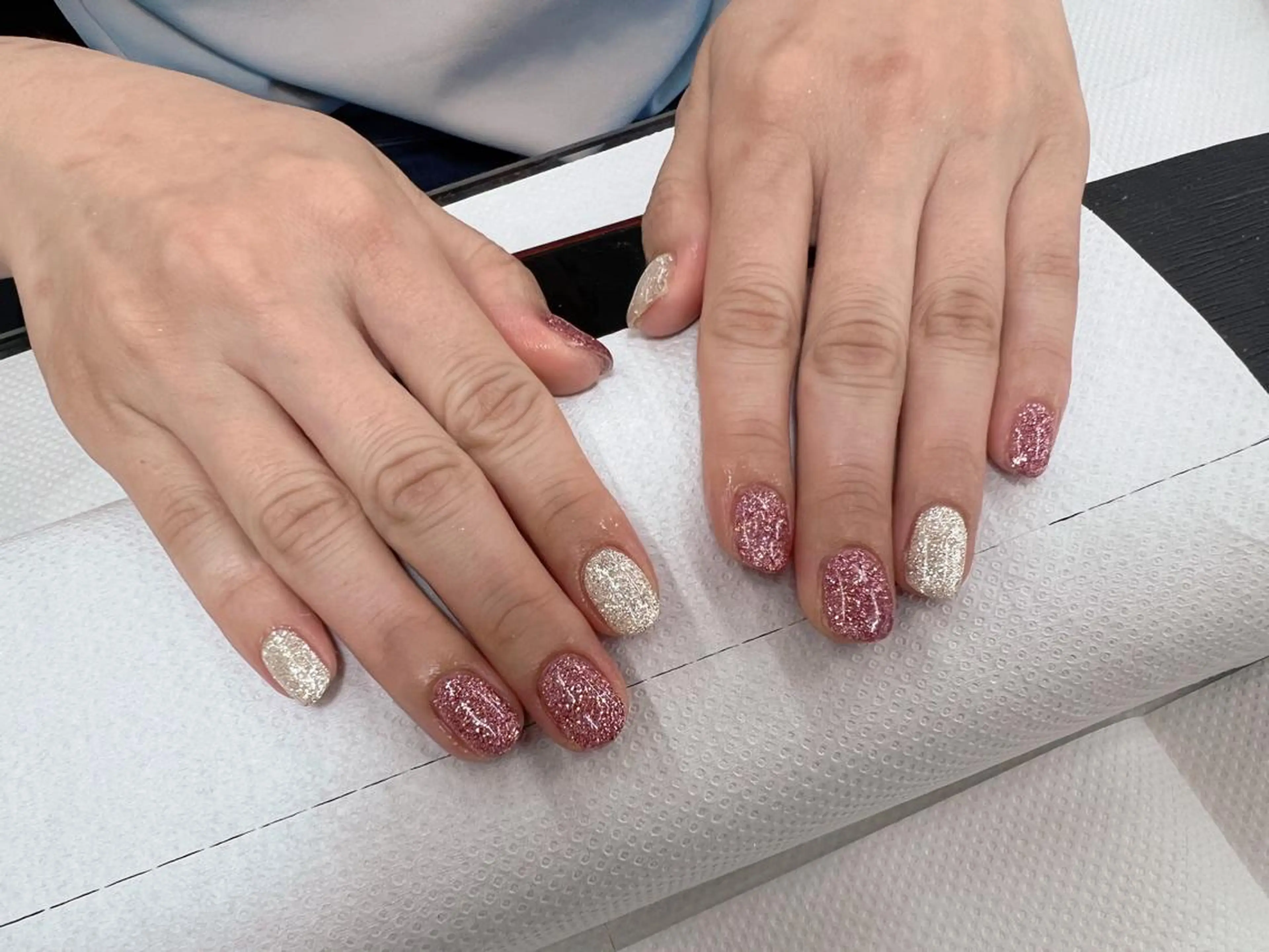 ネイル ラメ(グリッター) ワンカラーネイル ピンク シルバー 【MAXKELLY】 Shiotaのネイルデザイン