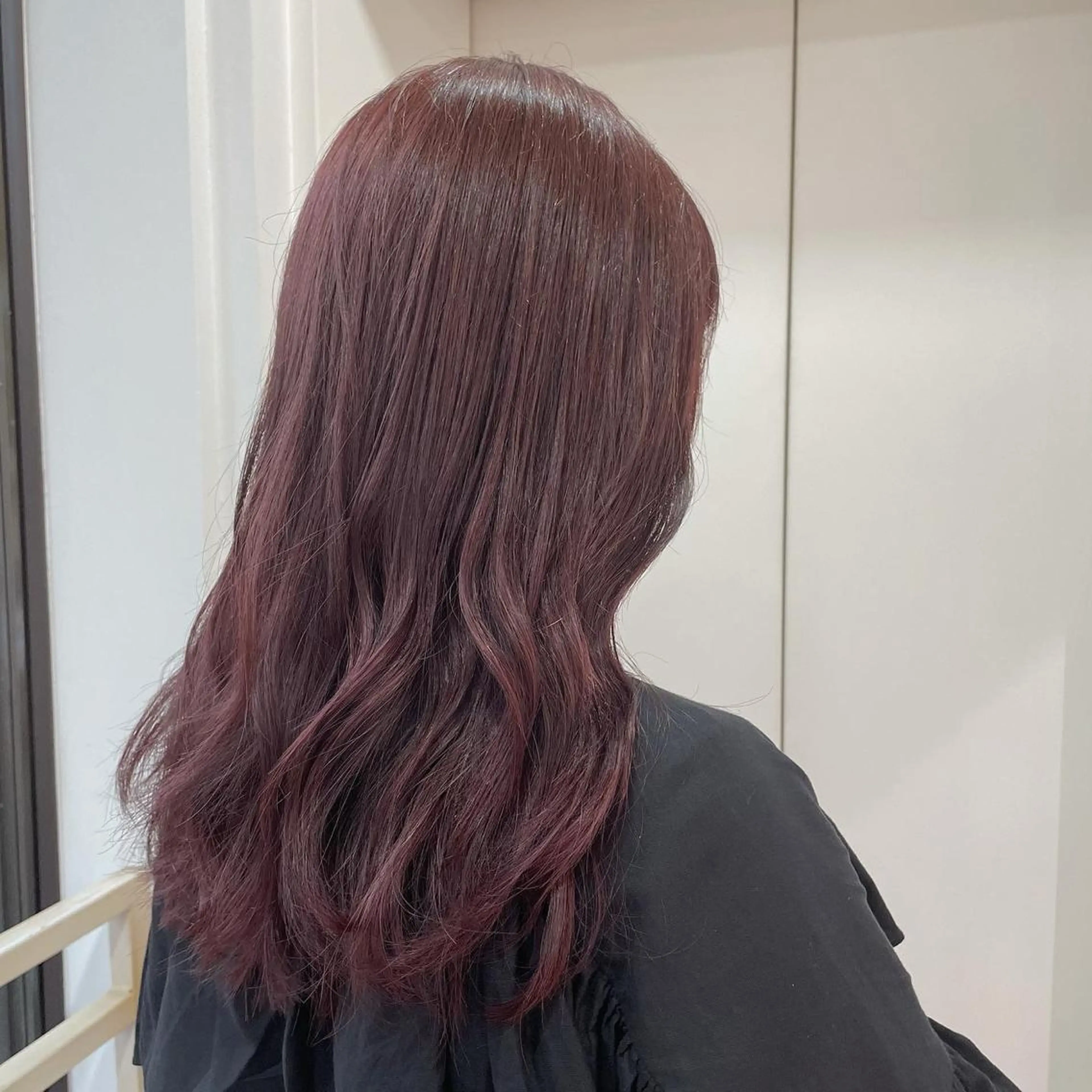 ロング カラー TRENCH　相澤 果歩のヘアスタイル