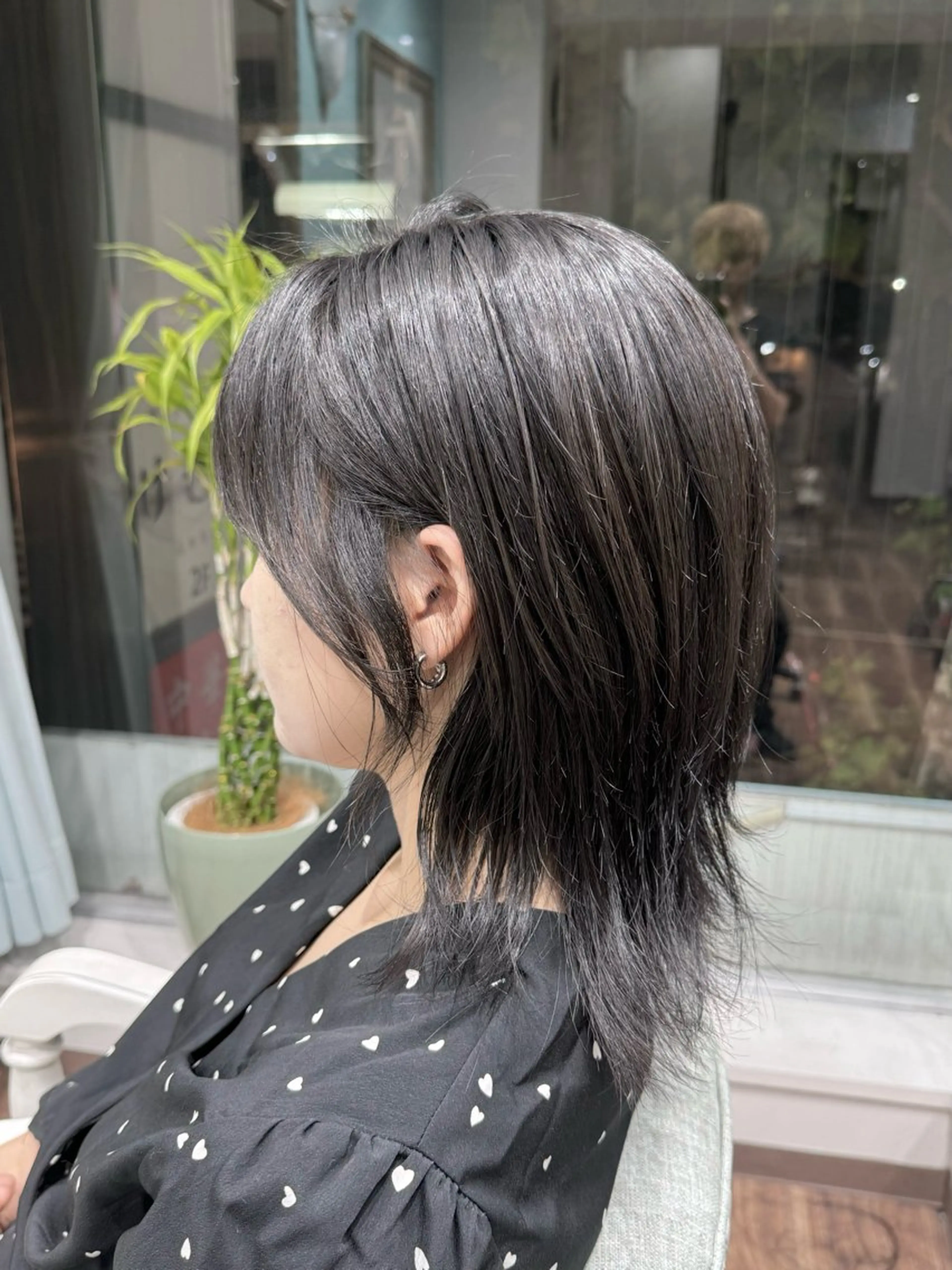 ミディアム レイヤーカット ウルフカット ウルフレイヤー カット トリートメント ハイトーン/美髪矯正 /ボブ特化/SOMAのヘアスタイル