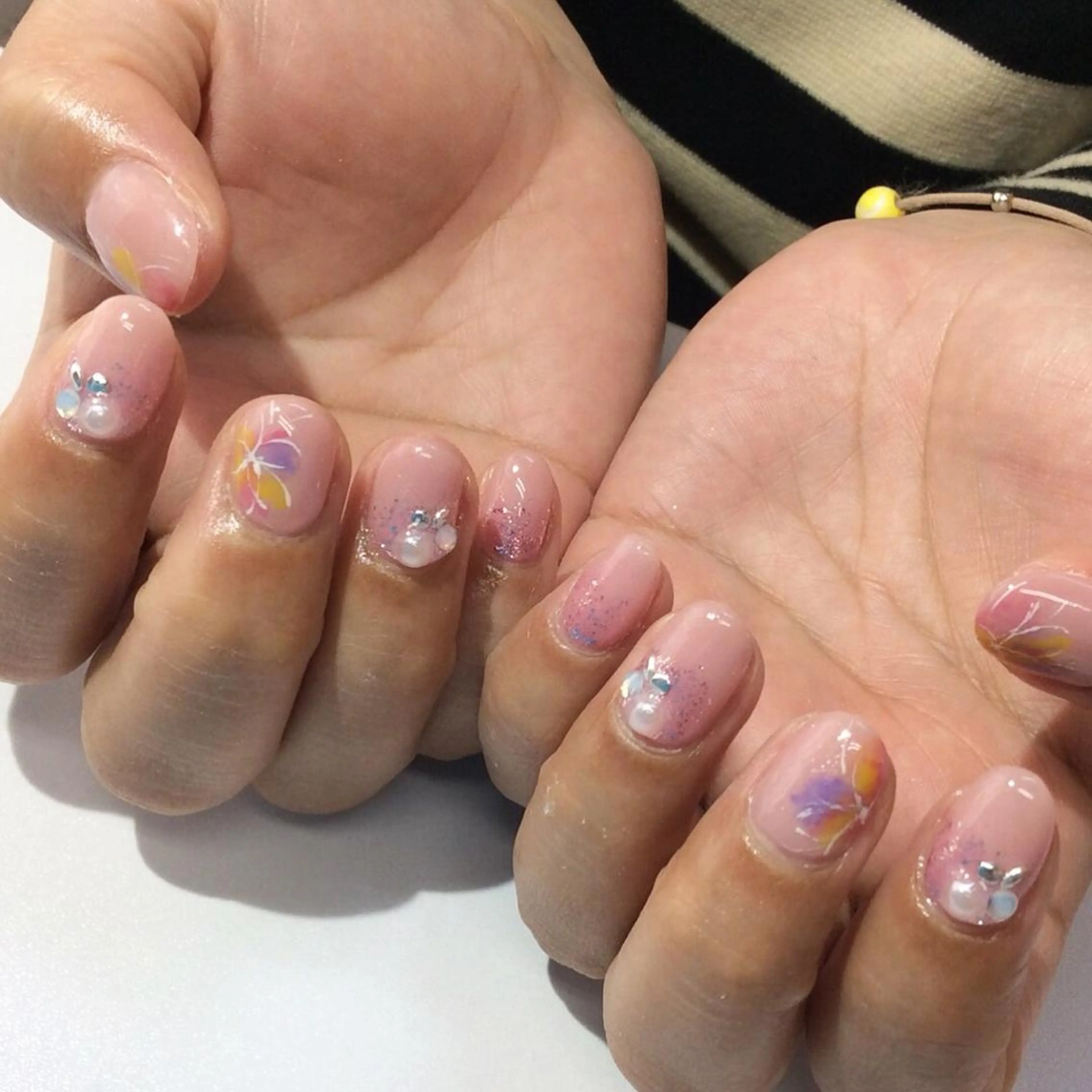 ネイル マツエク・マツパ カラーマツエク フラワーネイル ピンク esNail&eye イーズネイル＆アイのネイルデザイン