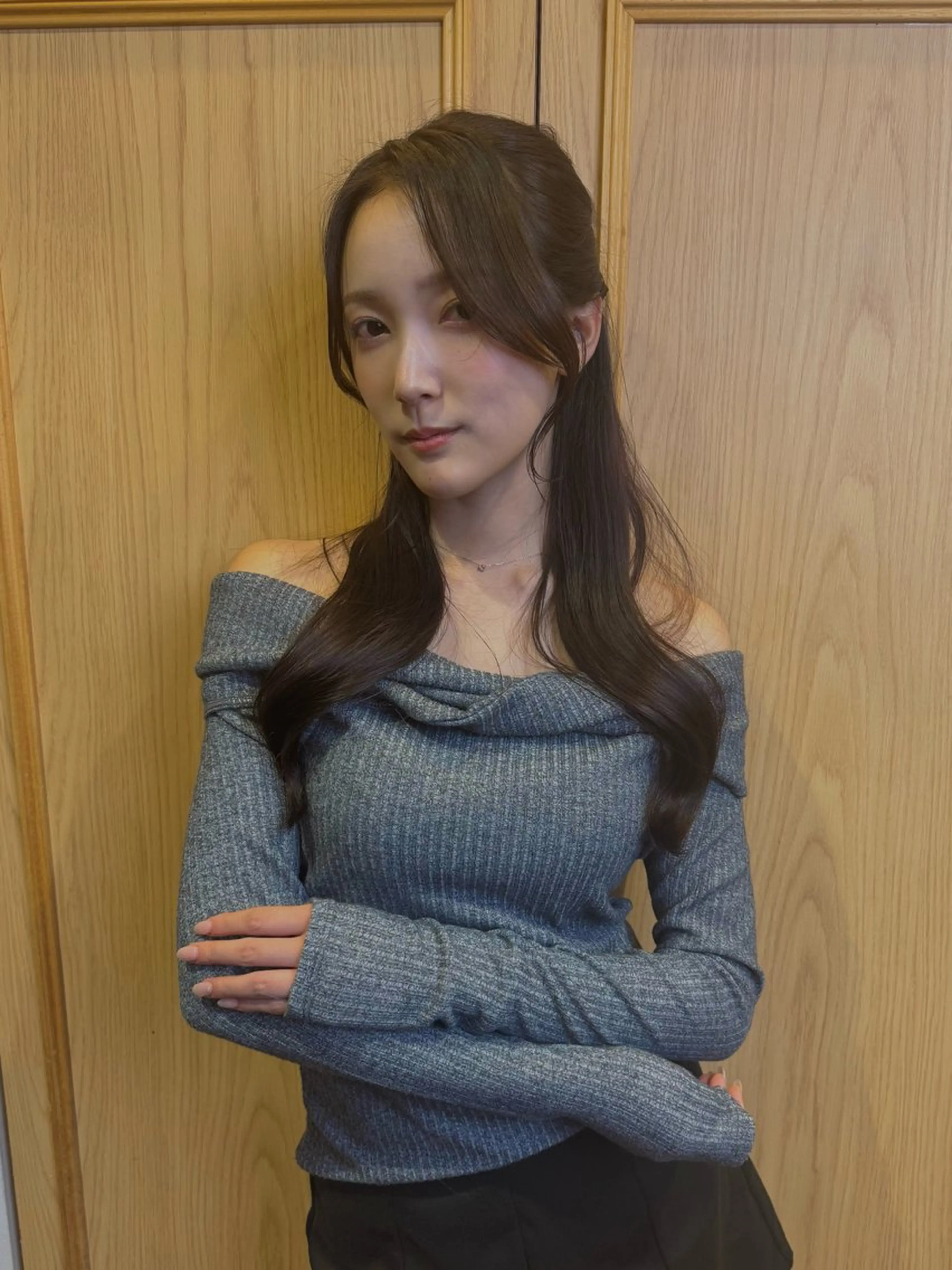 ロング カット 細沼 葵のヘアスタイル