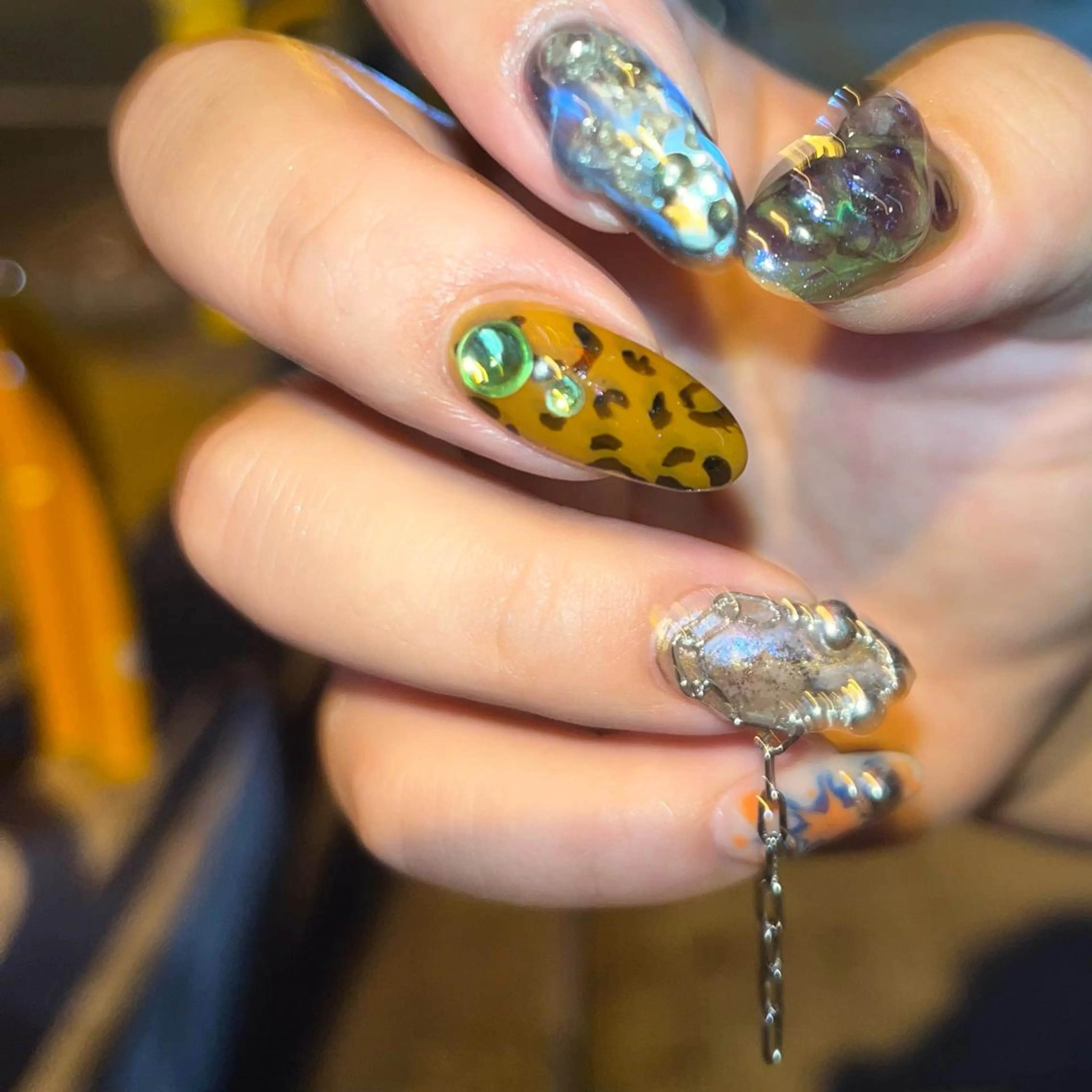 ネイル 🪐富島彩夏 /海外nail🪐のネイルデザイン