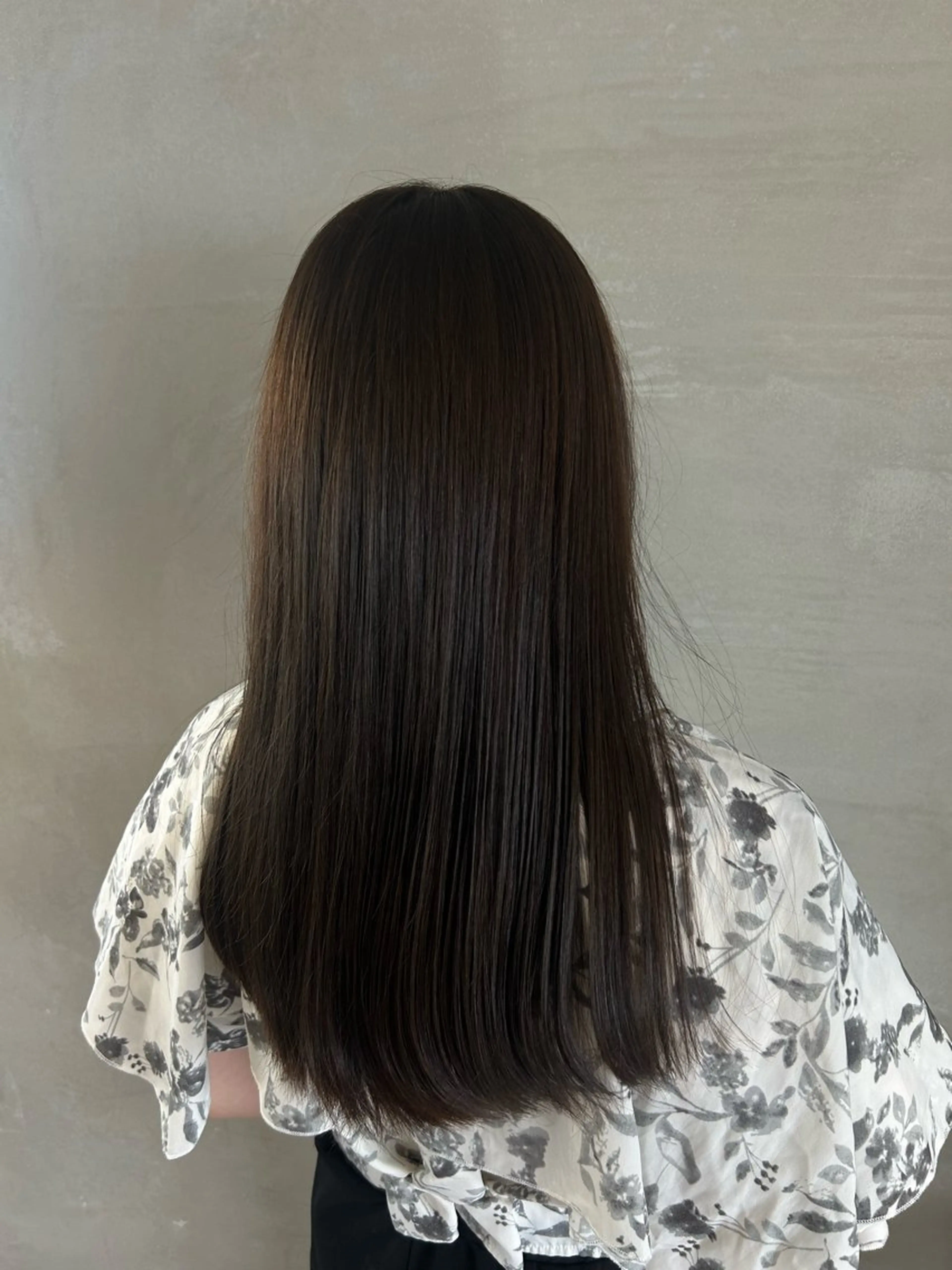 セミロング ヘアカラー トリートメント Something MOMOKAのヘアスタイル