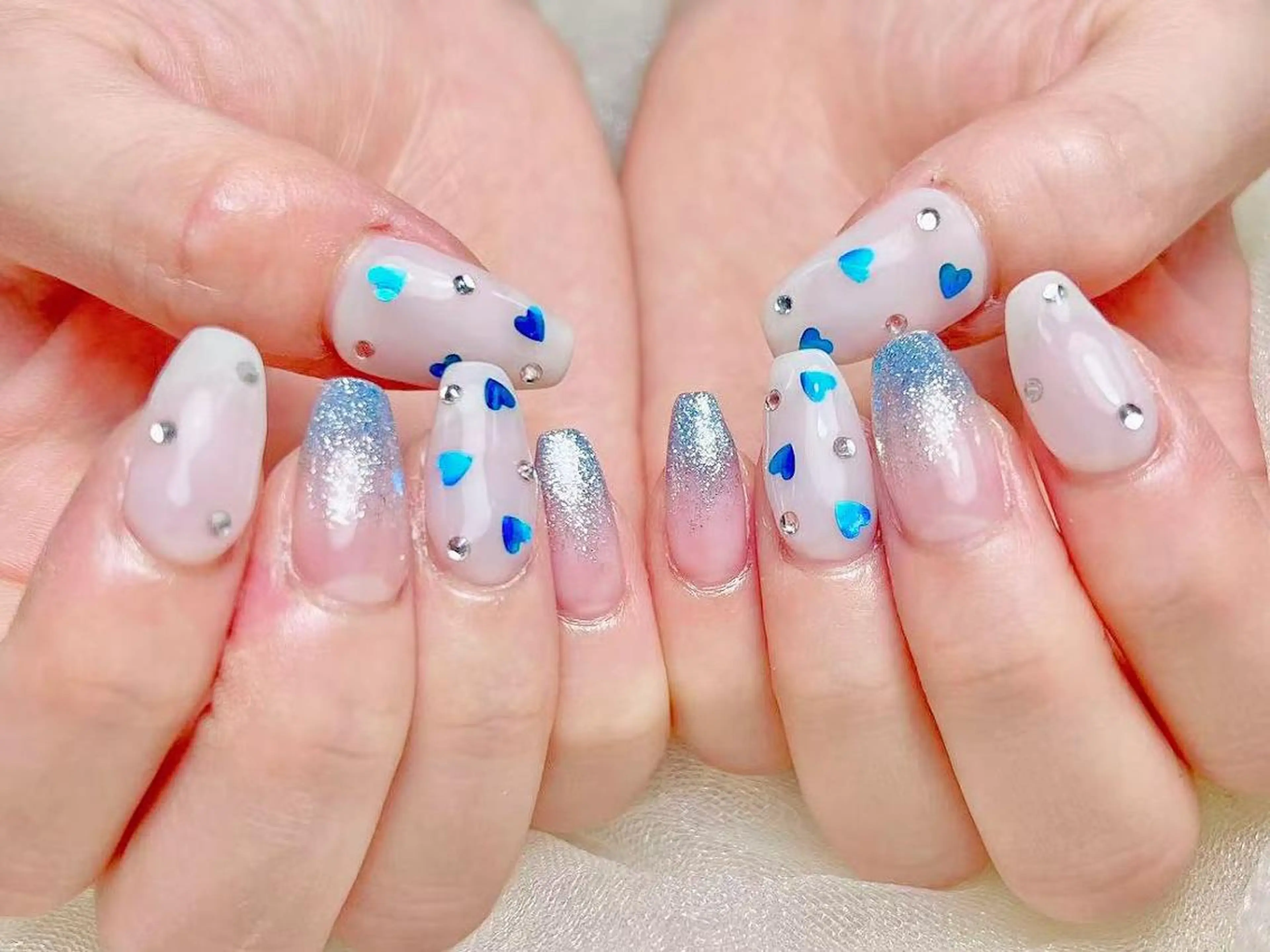 ネイル アートネイル オーロラネイル チークネイル 成人式 長さ出し ナユキNA.YUKI 渋谷店のネイルデザイン
