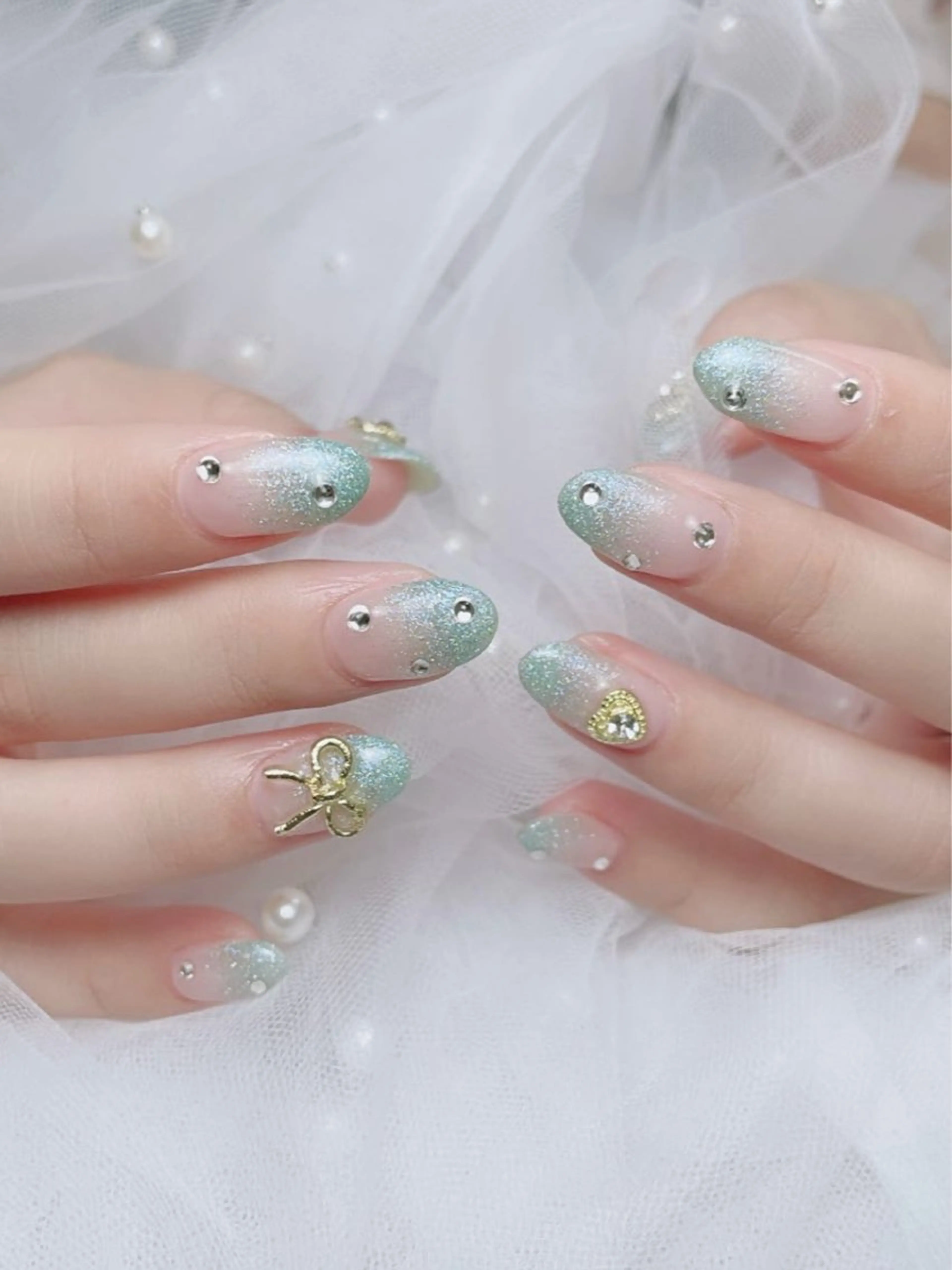 ネイル フレンチネイル ジェルネイル ハート 韓国ネイル マグネットネイル ハンドネイル ネイルサロン lotusのネイルデザイン