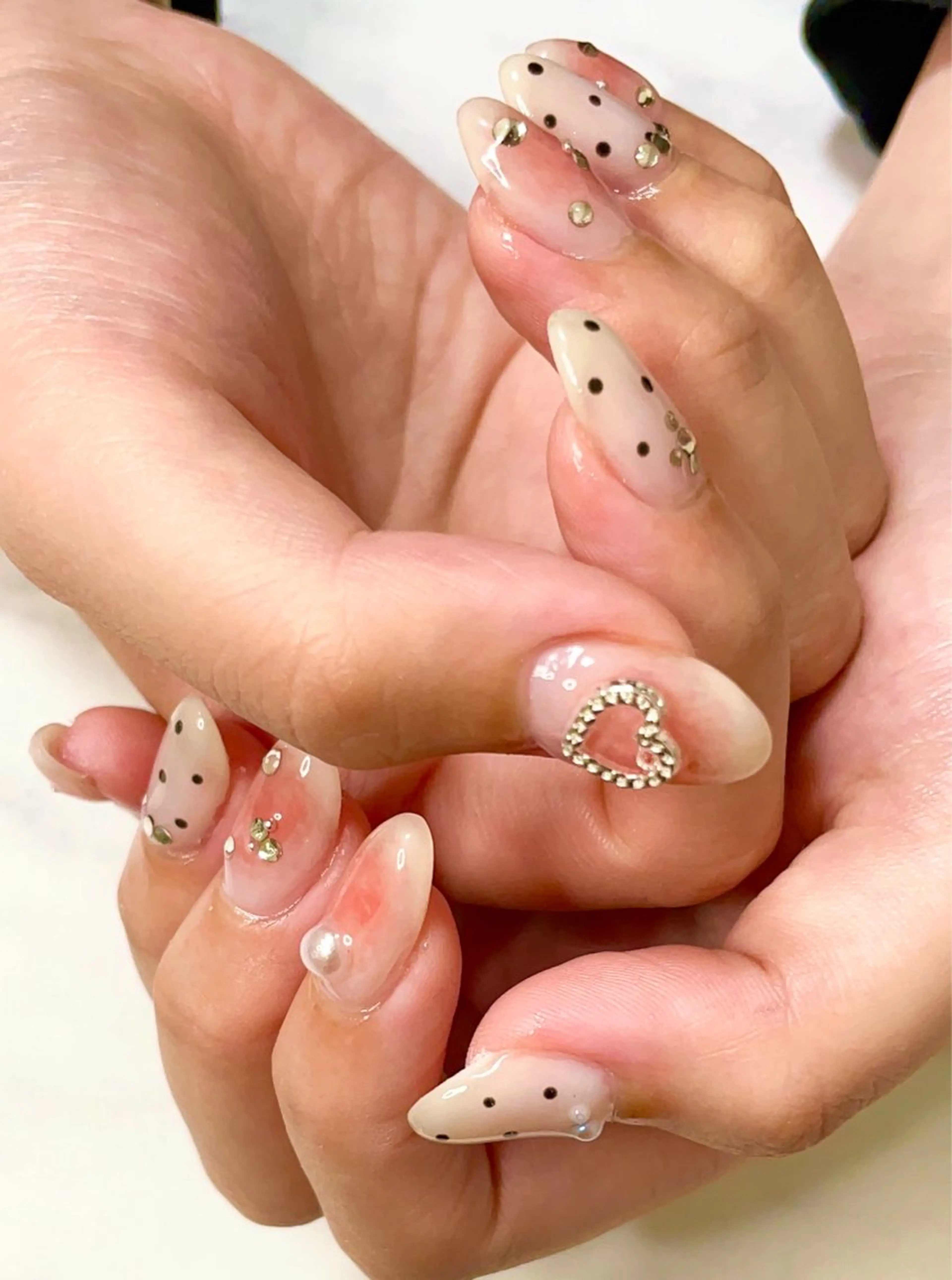 ネイル チークネイル ドット Nail Salon Repos【ルポ】のネイルデザイン