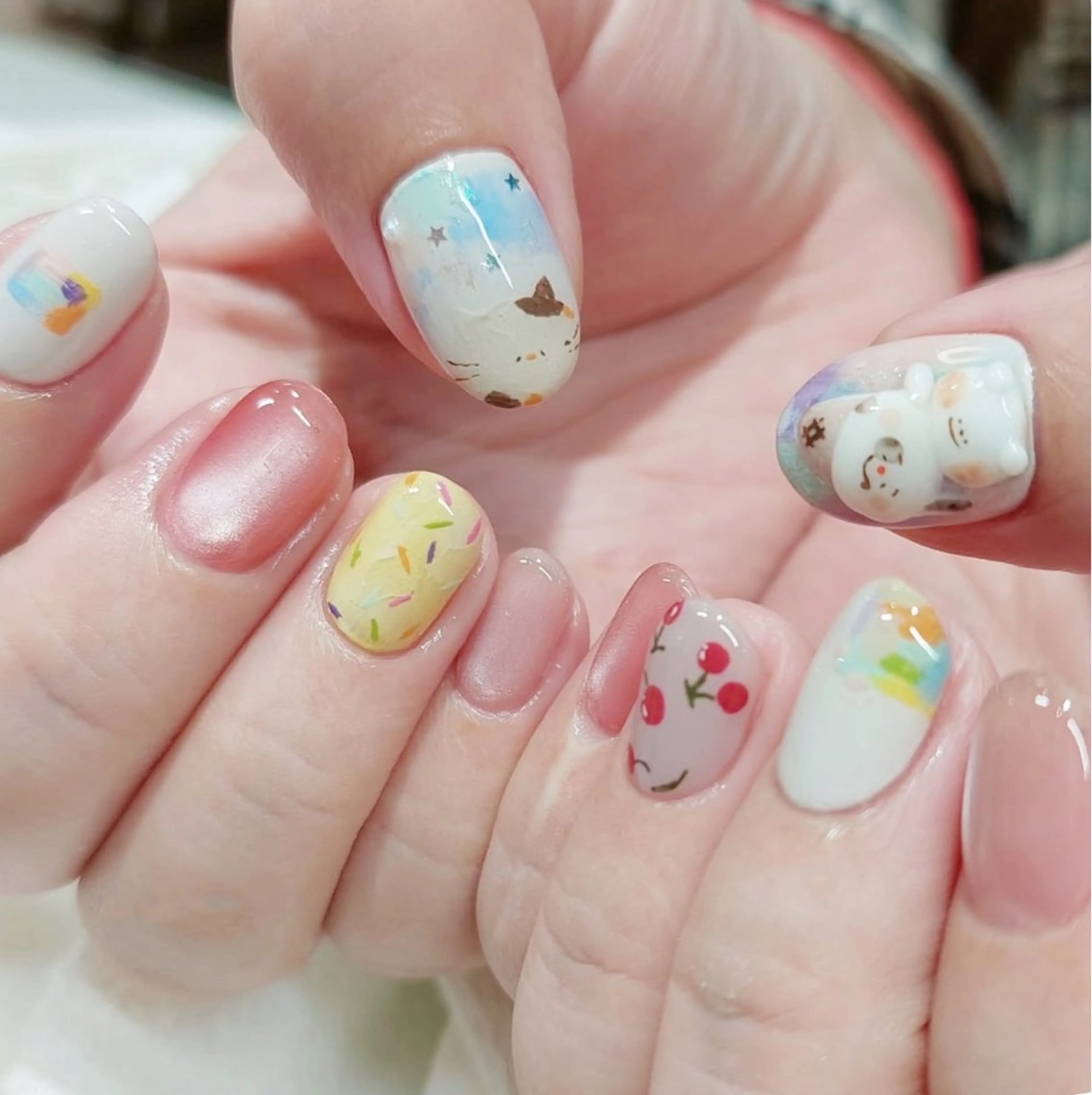 ネイル ハンドネイル フットネイル minimus._.nails(votre salon)所属・Kyu Yui(🇹🇼)のネイルデザイン