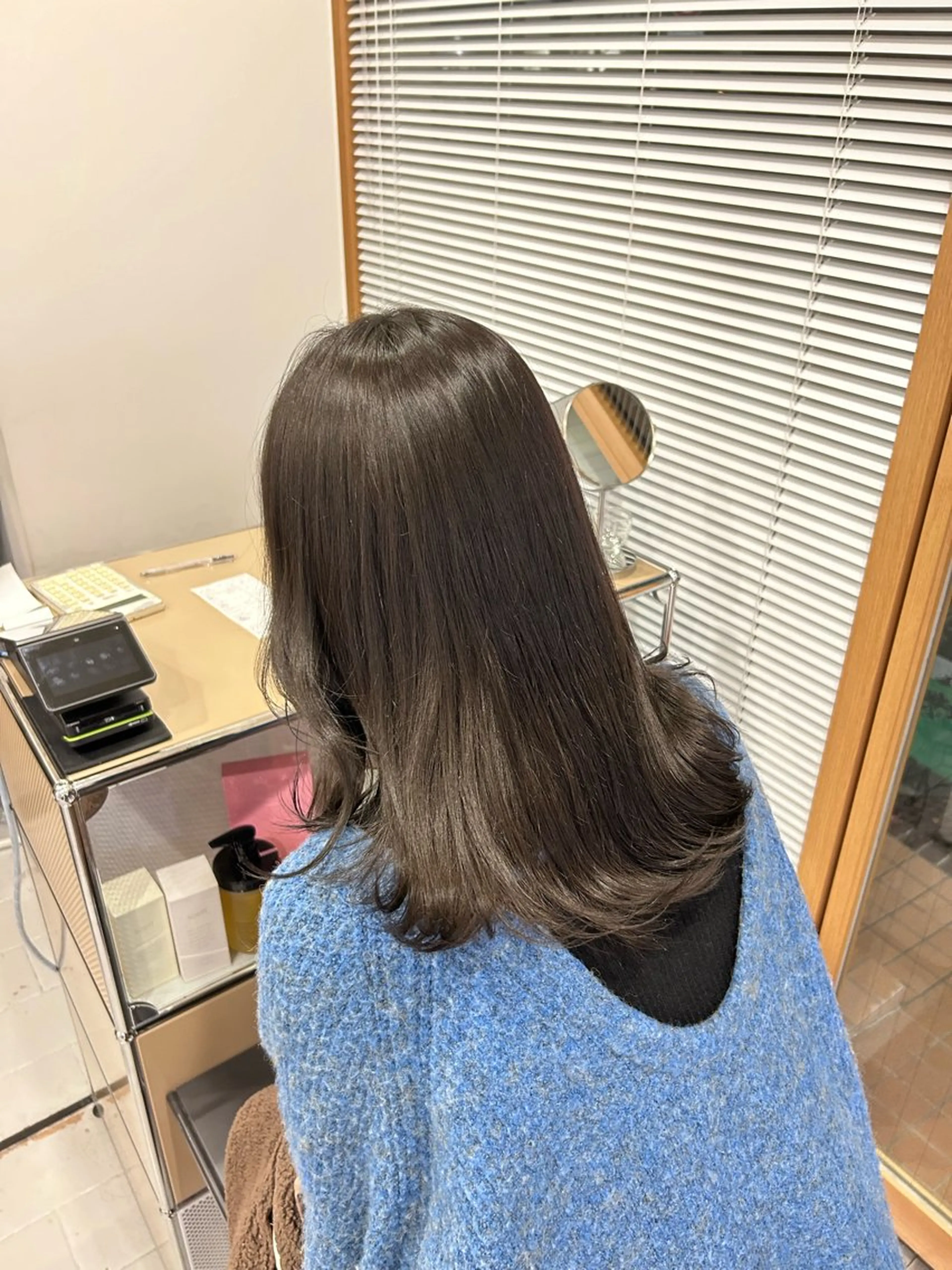 セミロング ヘアカラー トリートメント ウルフレイヤー🐺 ヒナ🩶のヘアスタイル