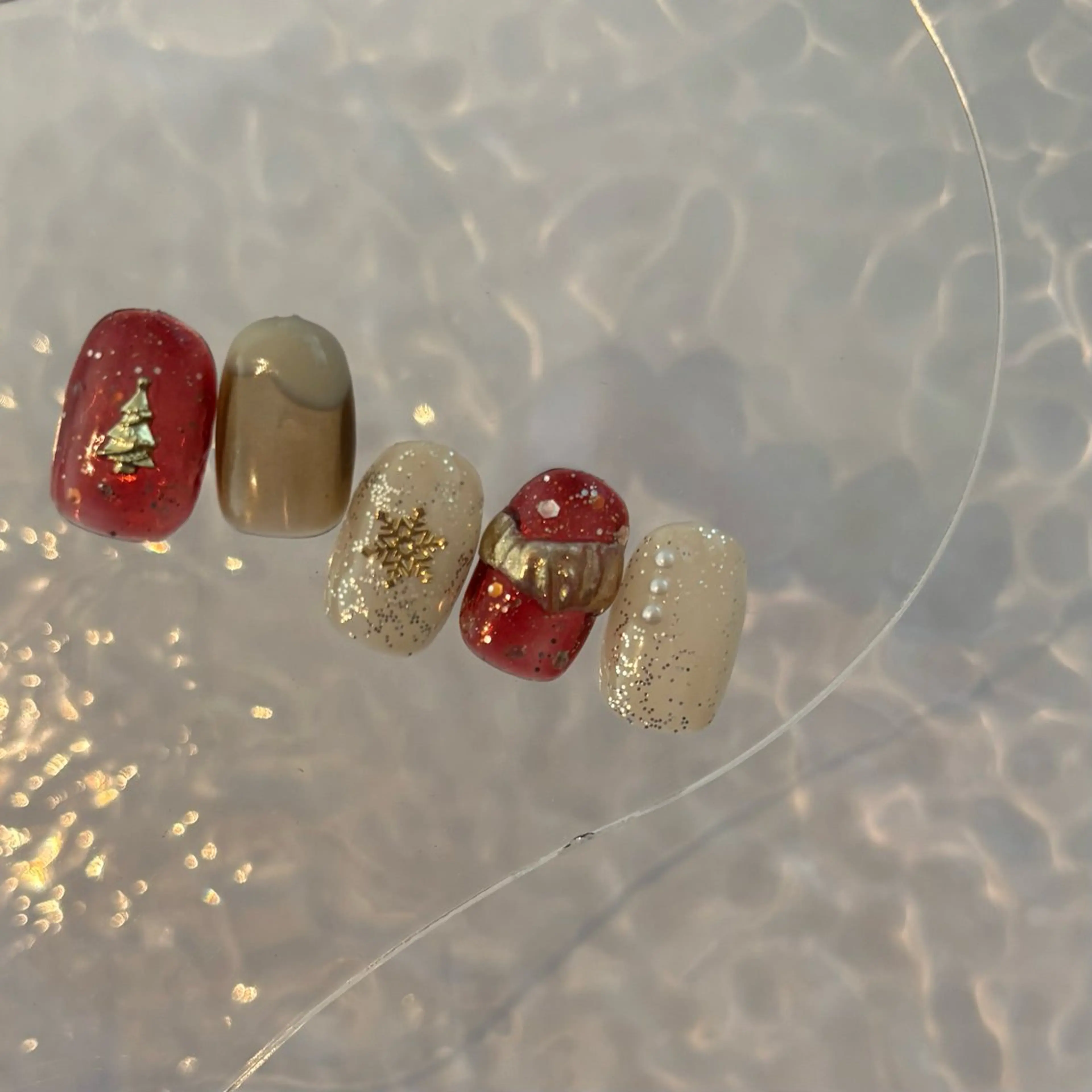 ネイル 冬ネイル クリスマス ハンドネイル nailsalon Puretéのネイルデザイン