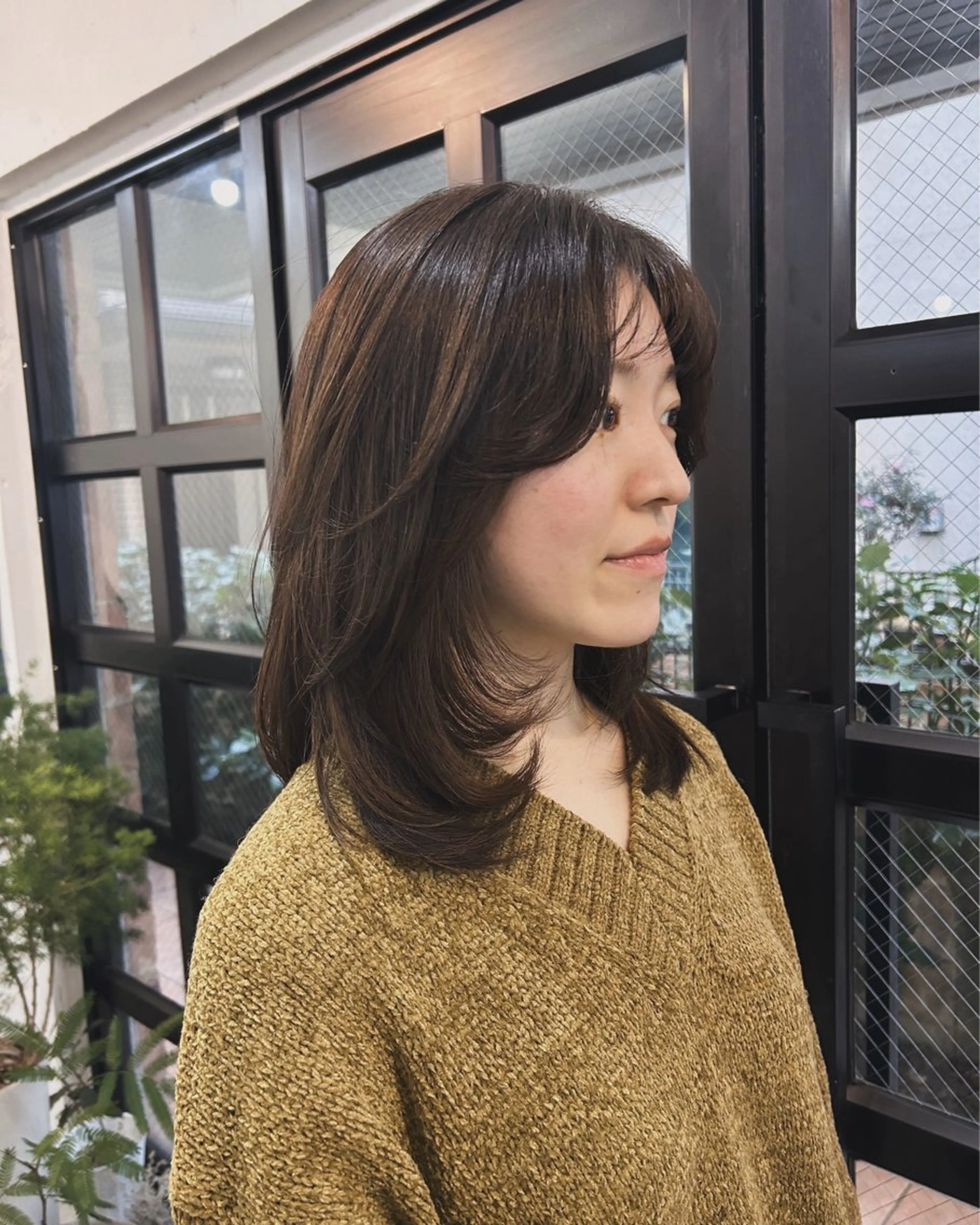 ミディアム SABO 🪴岡田知佳のヘアスタイル
