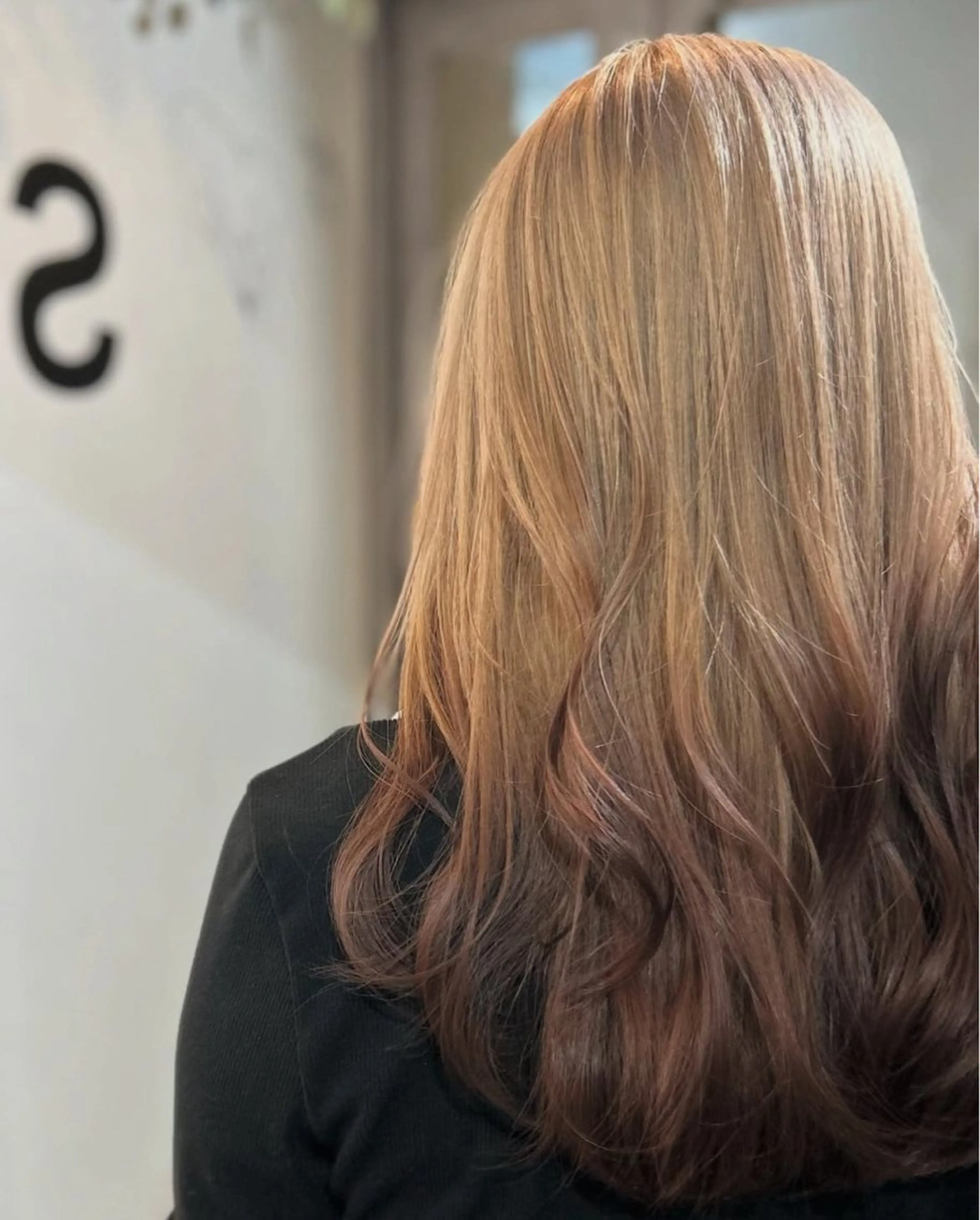 ミディアム カラー ヘアカラー トリートメント 梅木 李奈のヘアスタイル