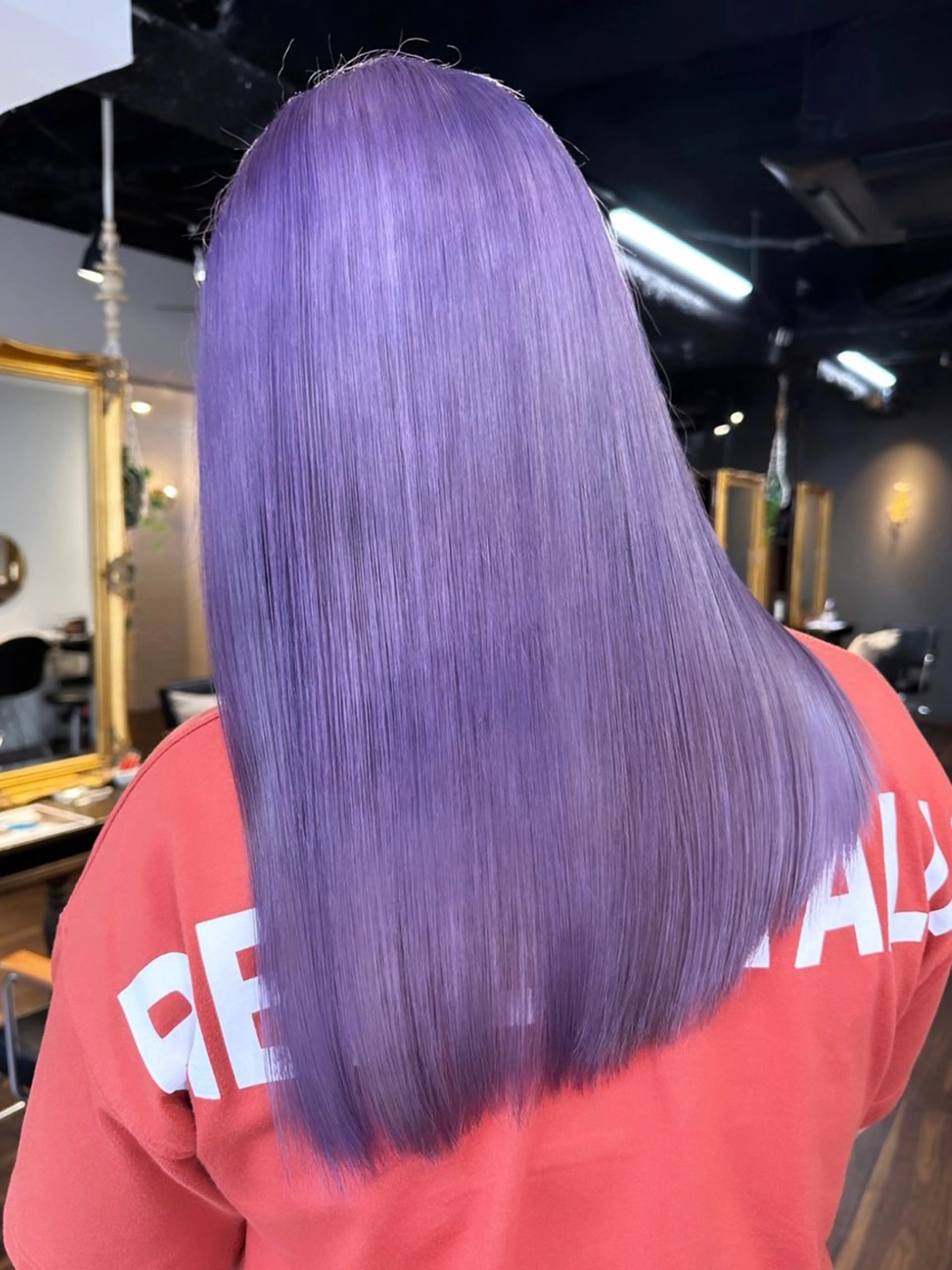 ロング カラー ヘアアレンジ ベージュカラー ブリーチ イヤリングカラー ハイトーンカラー ミルクティーベージュ ヘアカラー トリートメント 髪質改善/縮毛矯正 ダブルカラー/Youのヘアスタイル