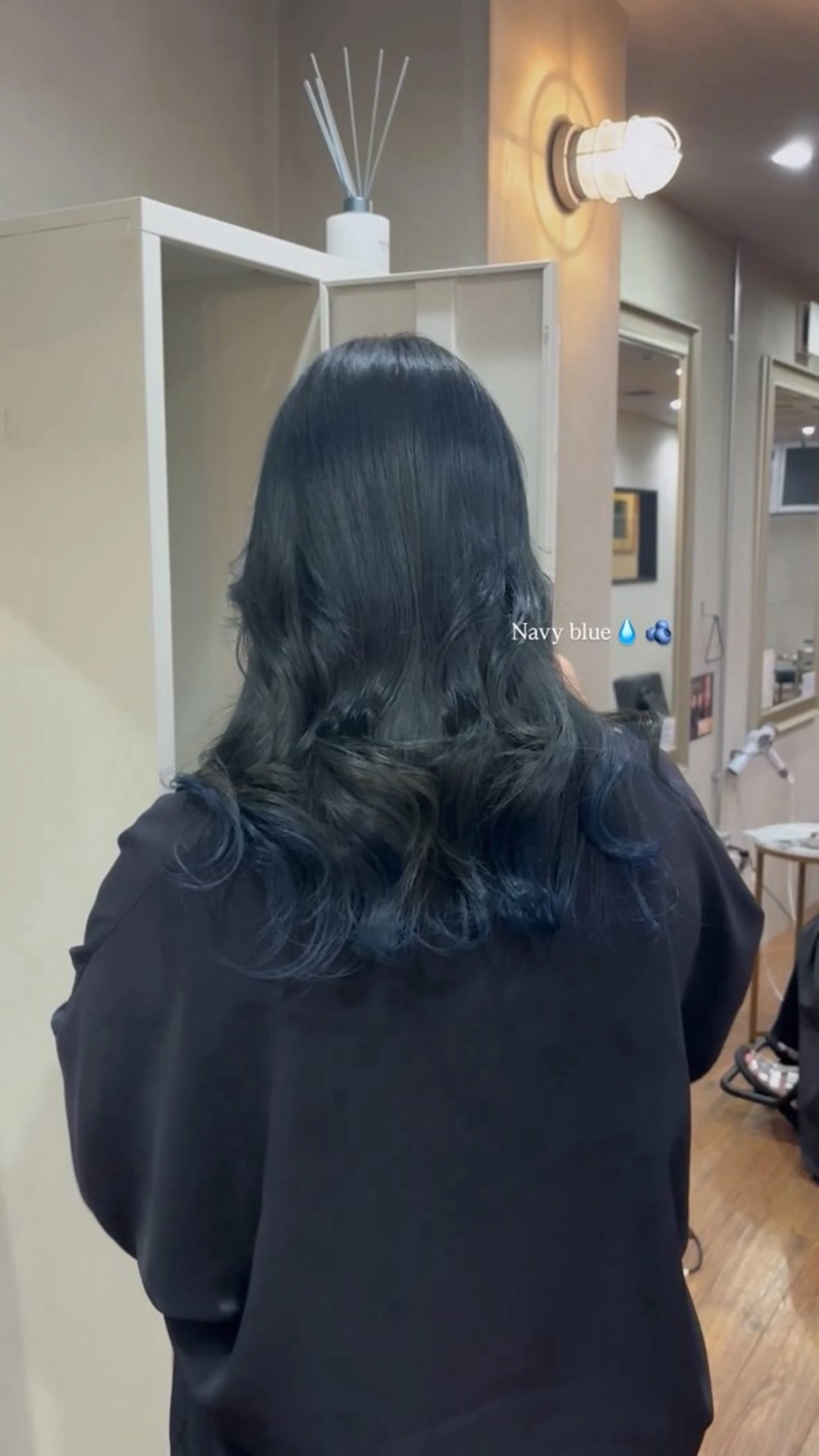 セミロング カラー ブリーチ ブルーカラー グラデーションカラー ネイビーカラー ヘアカラー トリートメント 🌞SoL🌞竹原 沙希のヘアスタイル