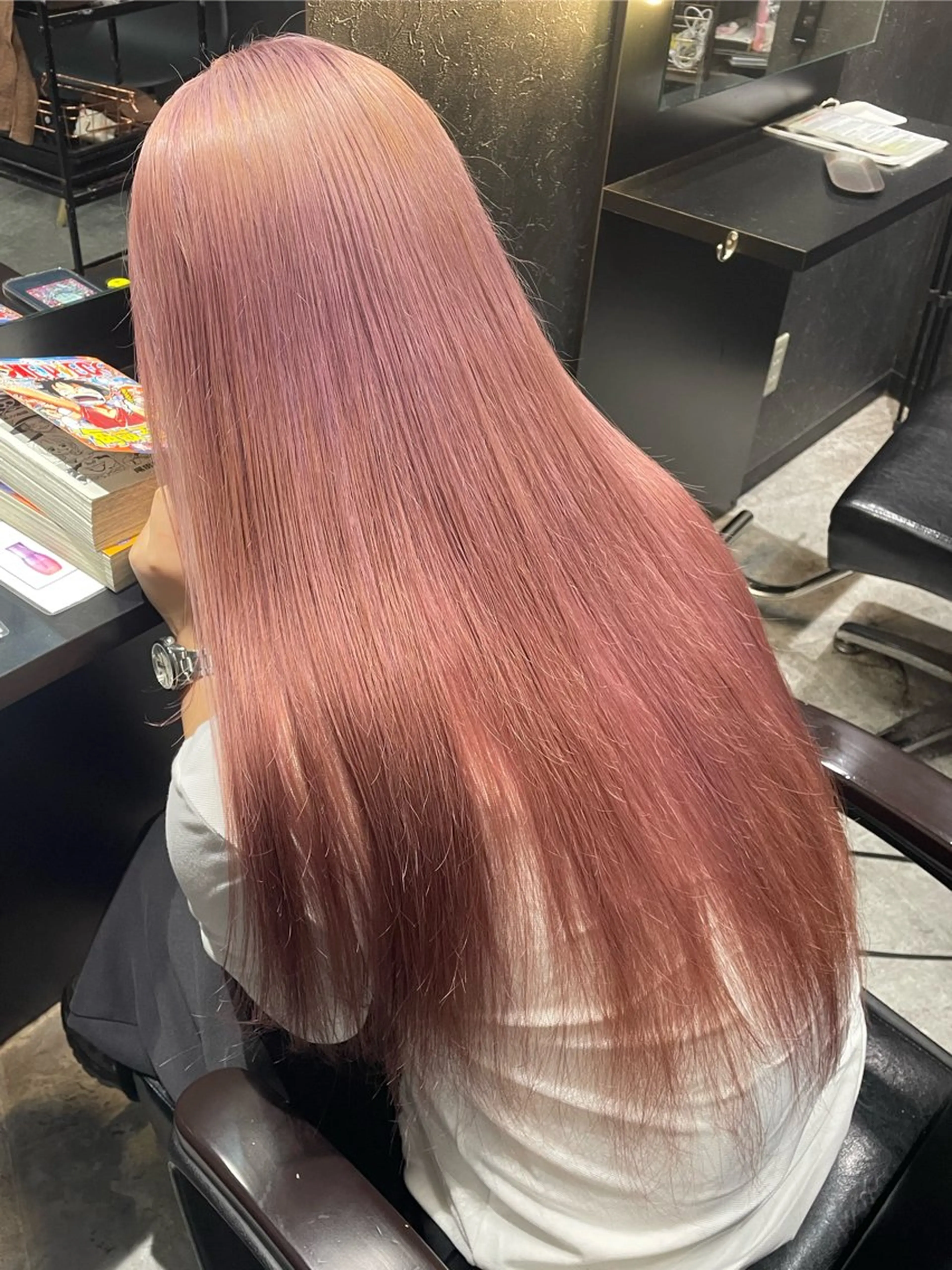 カラー ピンクカラー ヘアカラー 西村 桃花のヘアスタイル