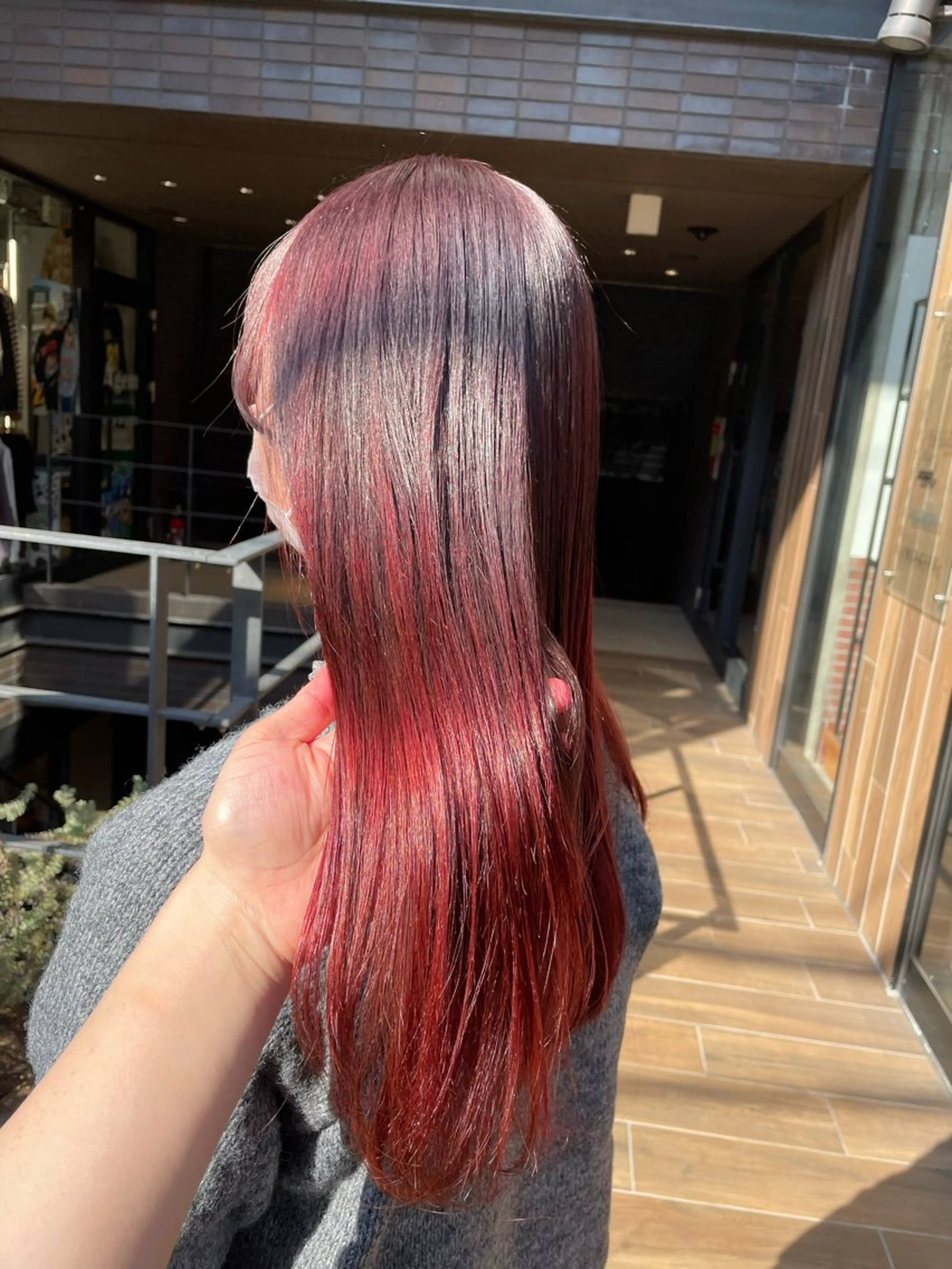 ロング カラー ブリーチ ブラウンカラー ブリーチなしカラー ピンクカラー ピンクブラウン ヘアカラー トリートメント 巻ける縮毛矯正🌸 勝倉　麗のヘアスタイル