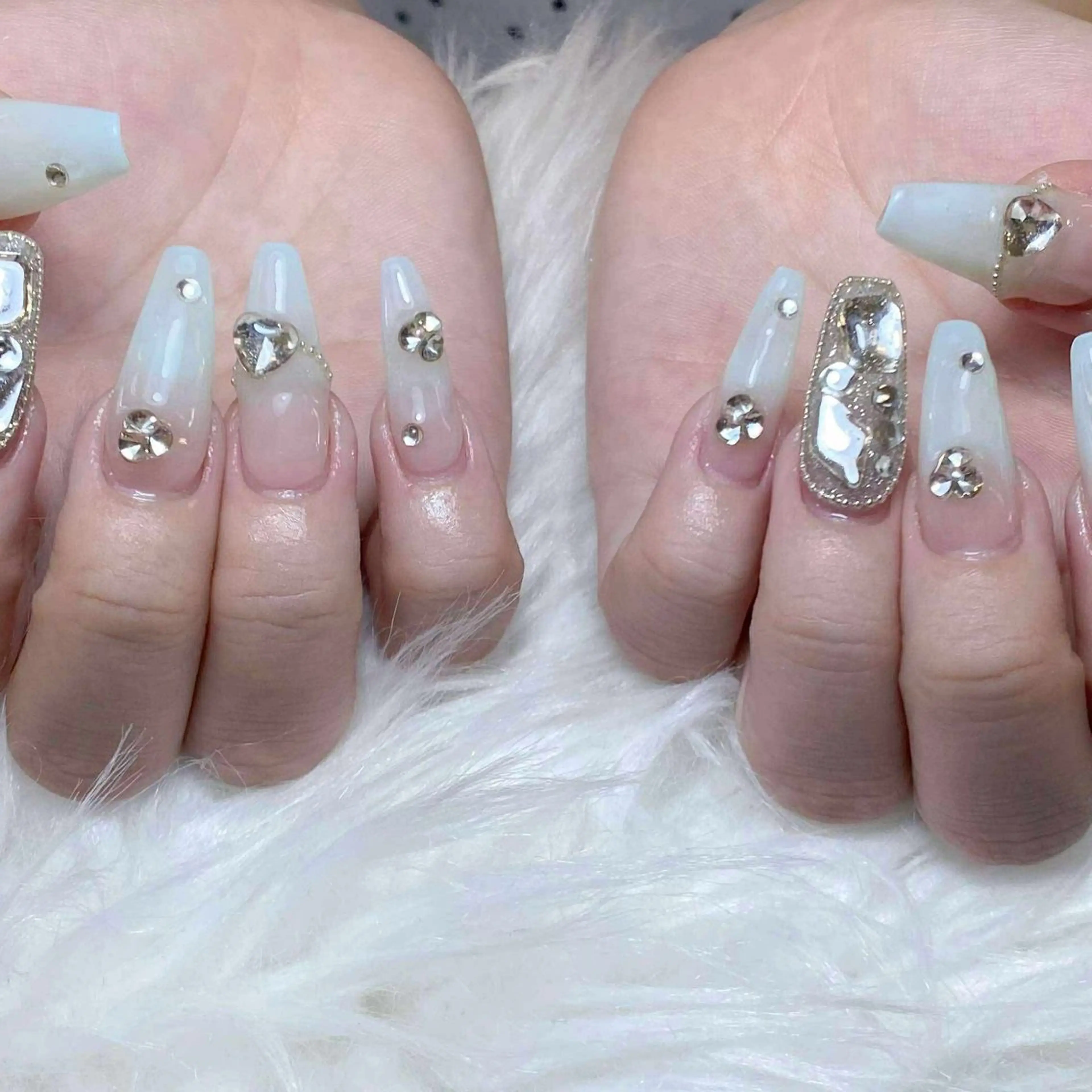 ネイル チークネイル 長さ出し フットネイル マグネットネイル 持ち込み ハンドネイル ANH NAIL ゴテゴテ専門店💎のネイルデザイン