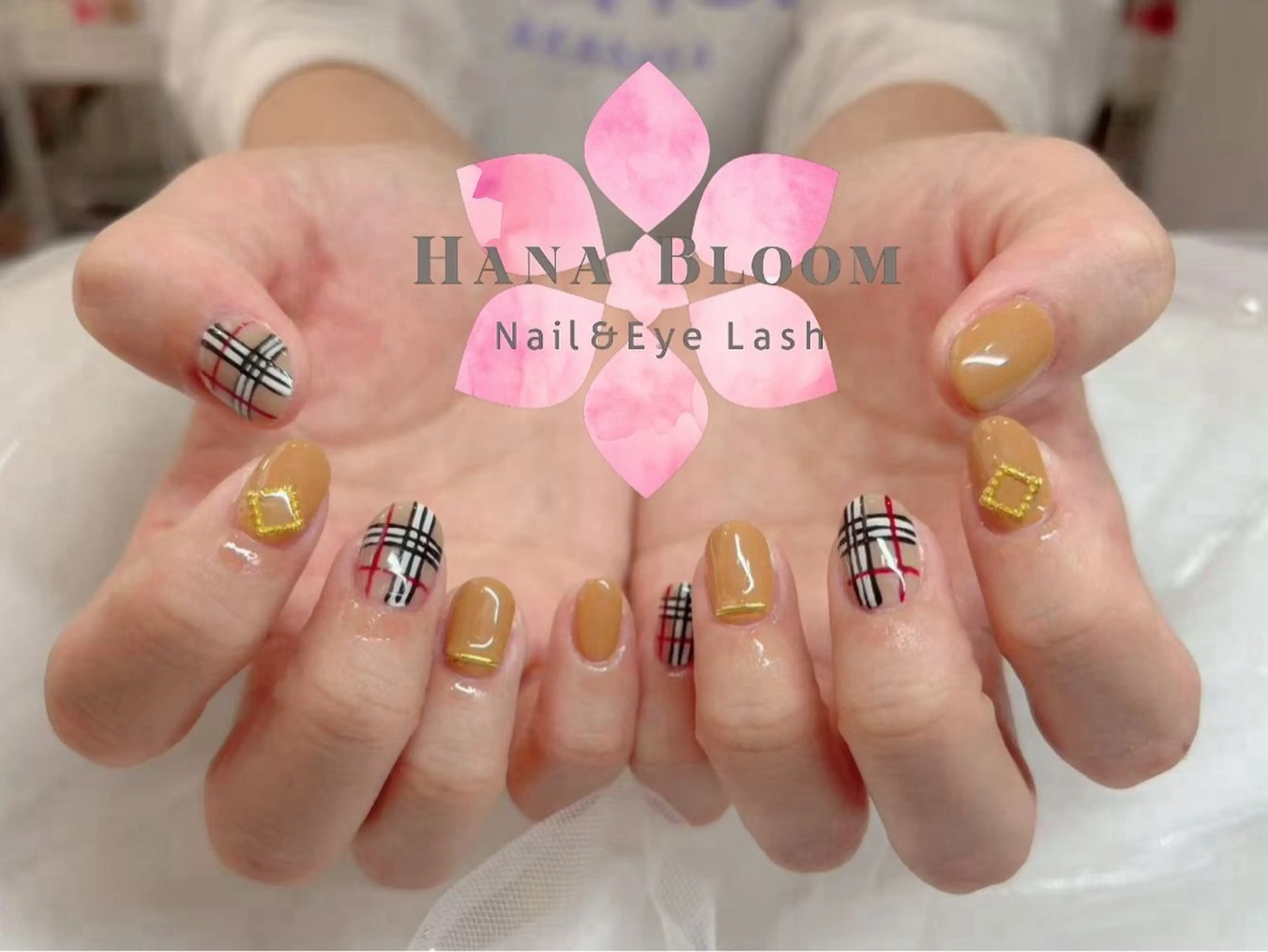 ネイル フレンチネイル ジェルネイル グラデーション ラメ(グリッター) マグネットネイル ハンドネイル ハンドケア Hana Bloom Nail Salonのネイルデザイン
