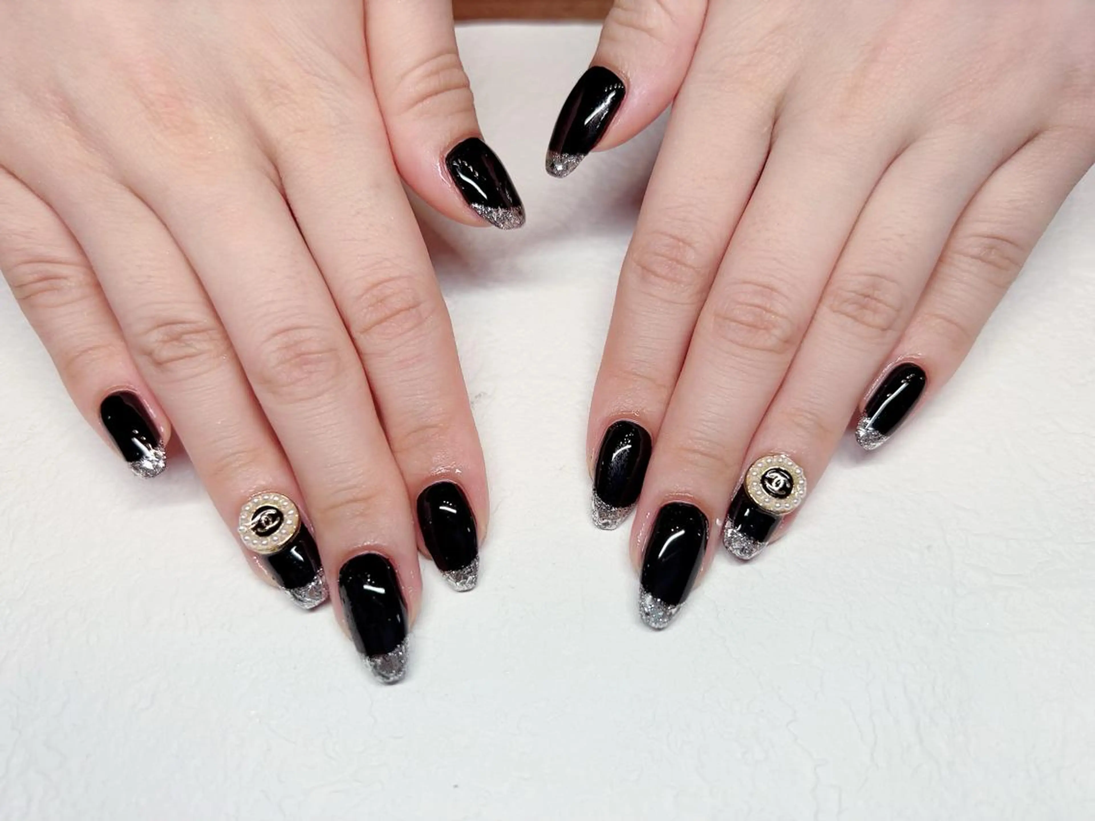 ネイル フレンチネイル ガラスフレンチ ハンドネイル lucky nail 歌舞伎町のネイルデザイン