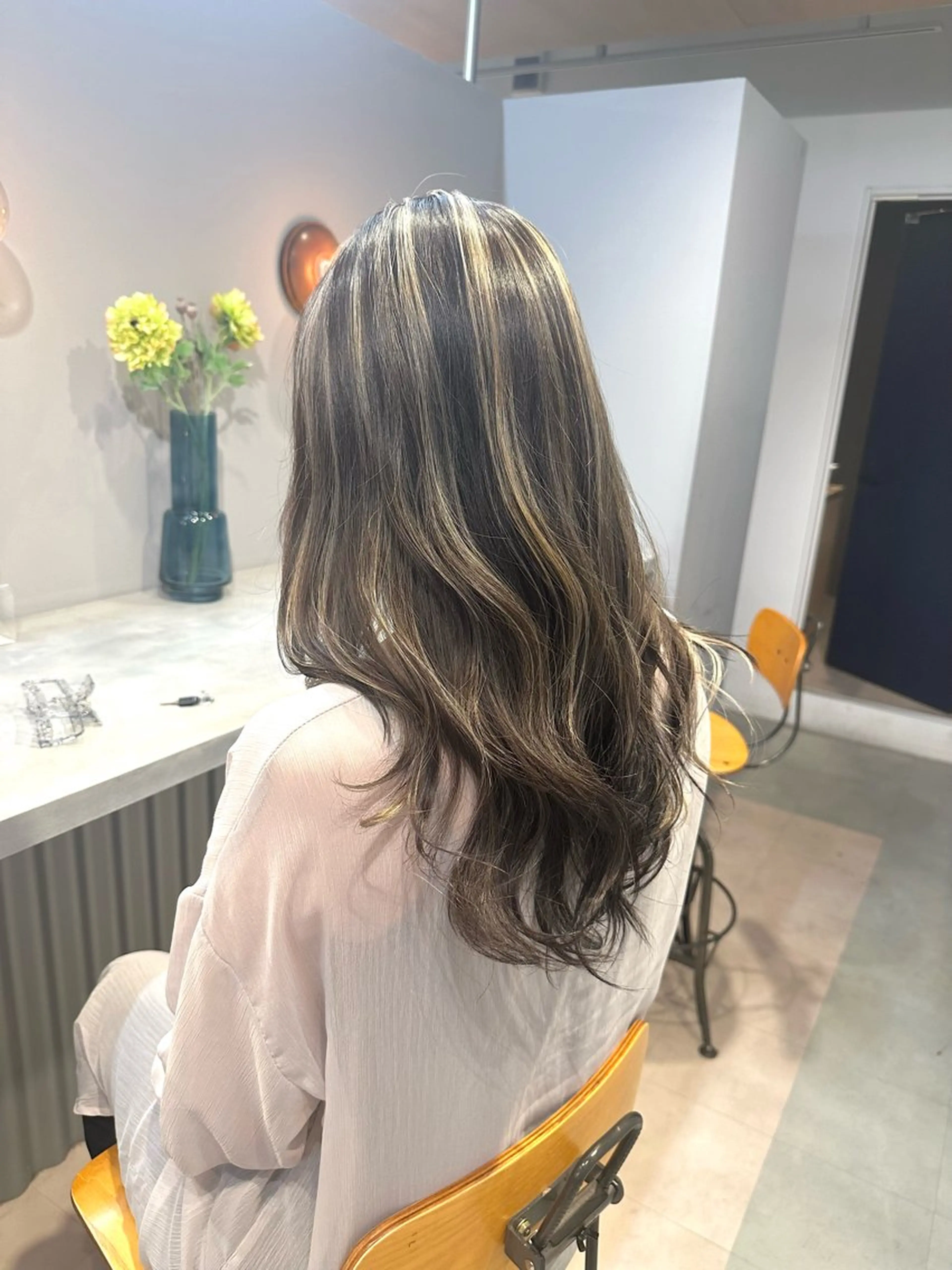 ロング カラー ヘアカラー トリートメント 💖ハイライト/ハイ トーン💖MIKIのヘアスタイル