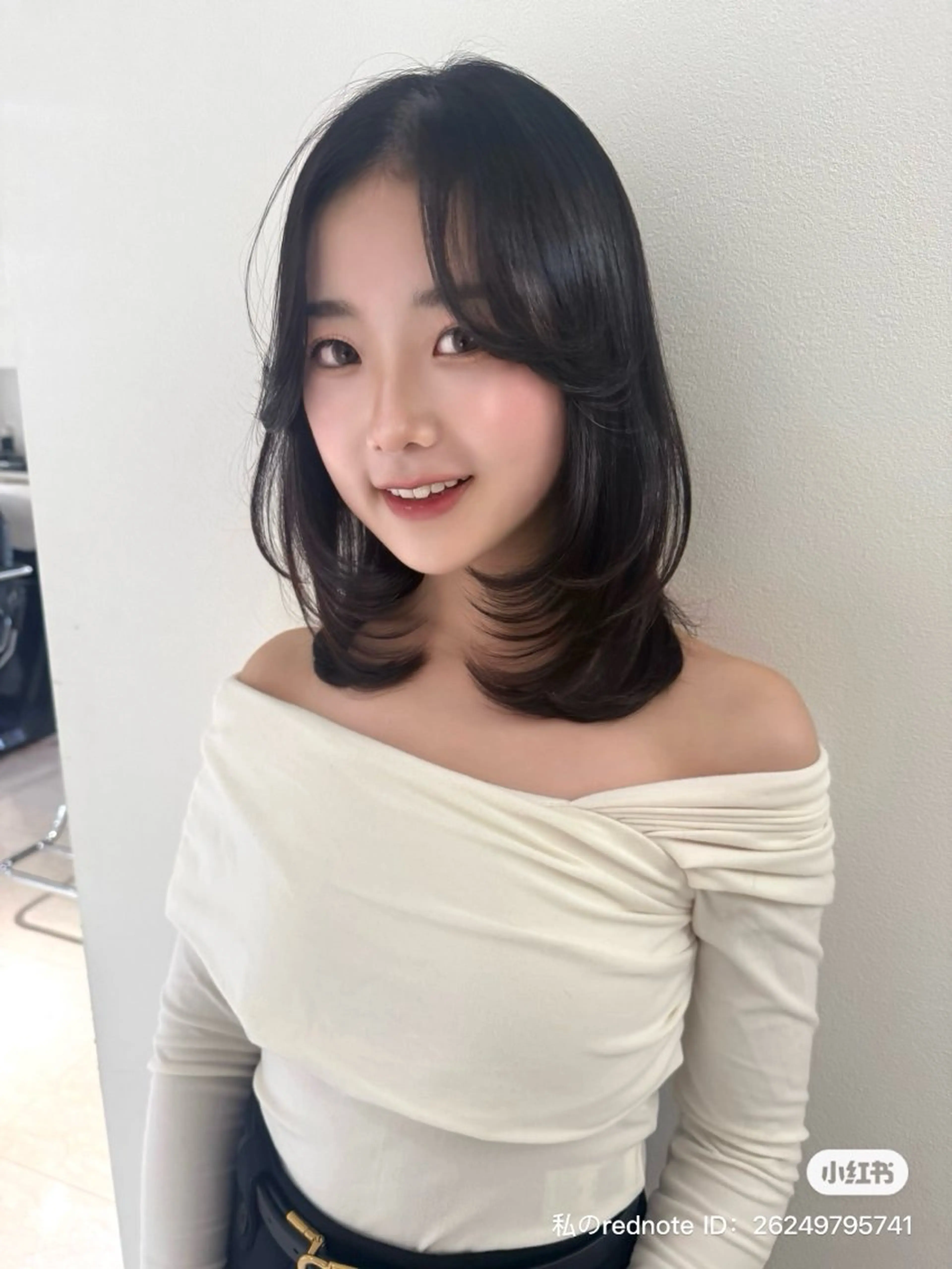 ミディアム ミディアムレイヤー 韓国風ヘア レイヤーカット 小顔カット レイヤーカット🫧 🎀Tomoka🎀のヘアスタイル