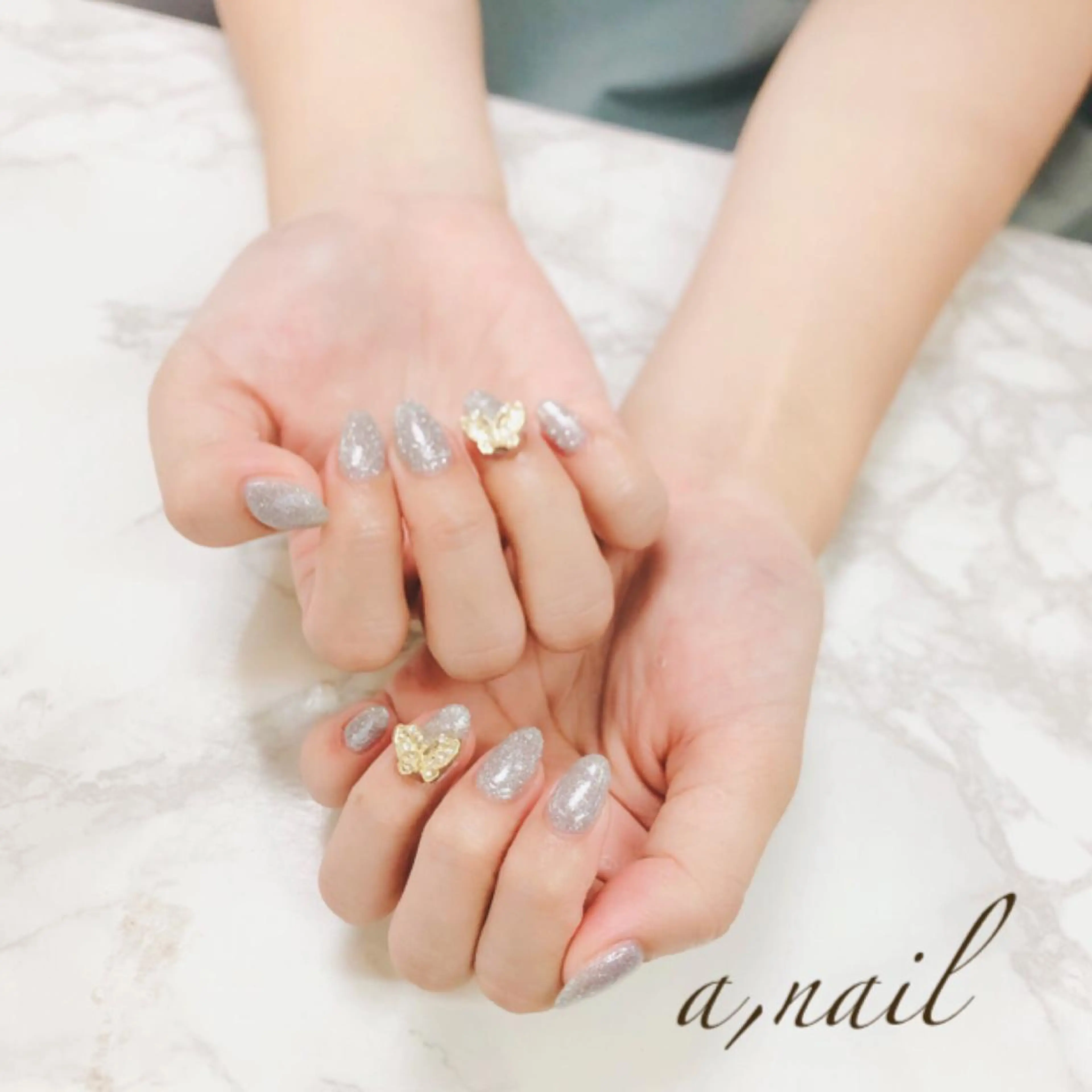 ネイル フラッシュネイル フットネイル ジェルネイル グラデーション ワンカラーネイル ハンドネイル ネイルサロン エーネイルのネイルデザイン