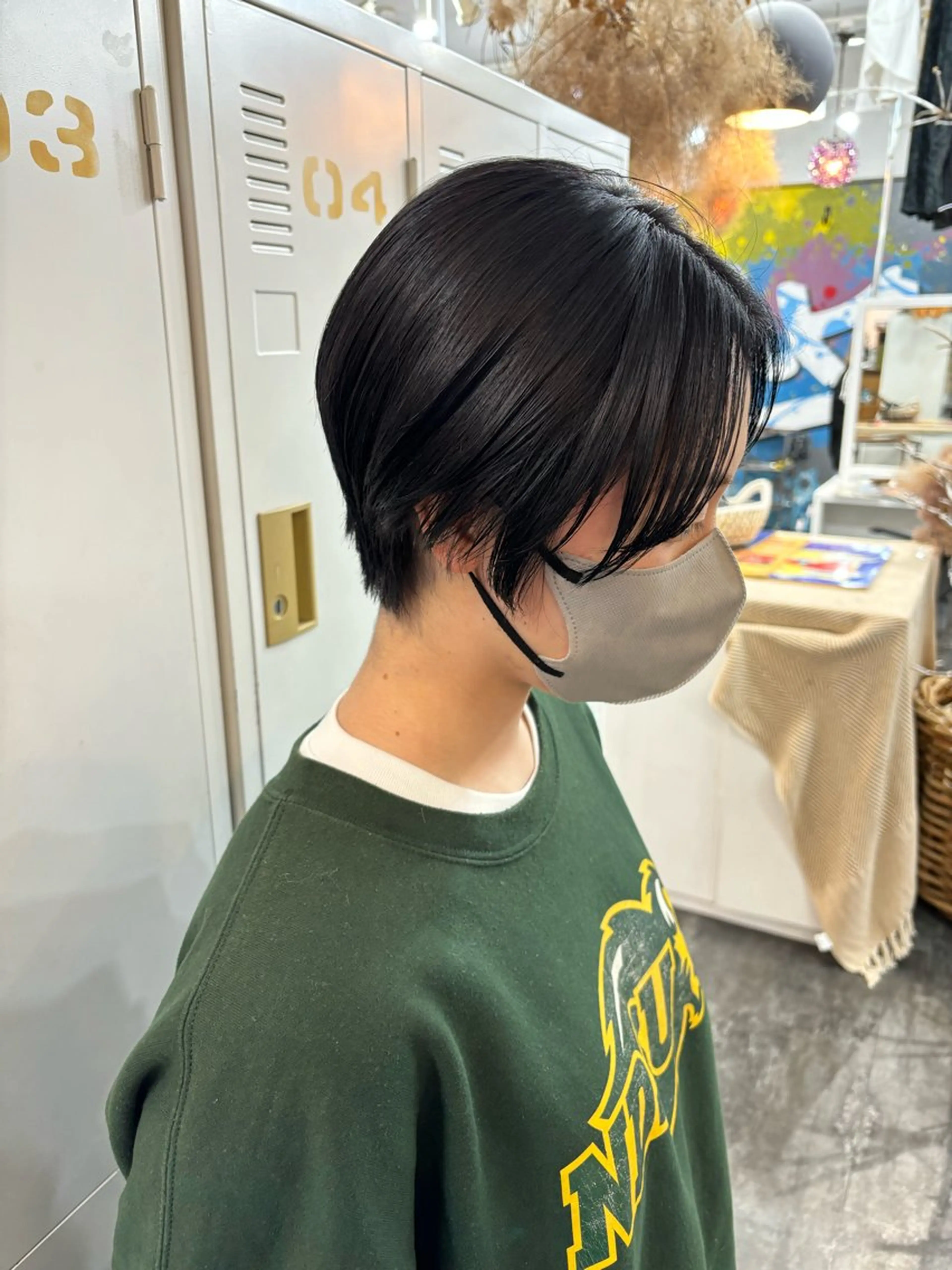 ショート カラー 黒髪 LOMARLIE JURIAのヘアスタイル