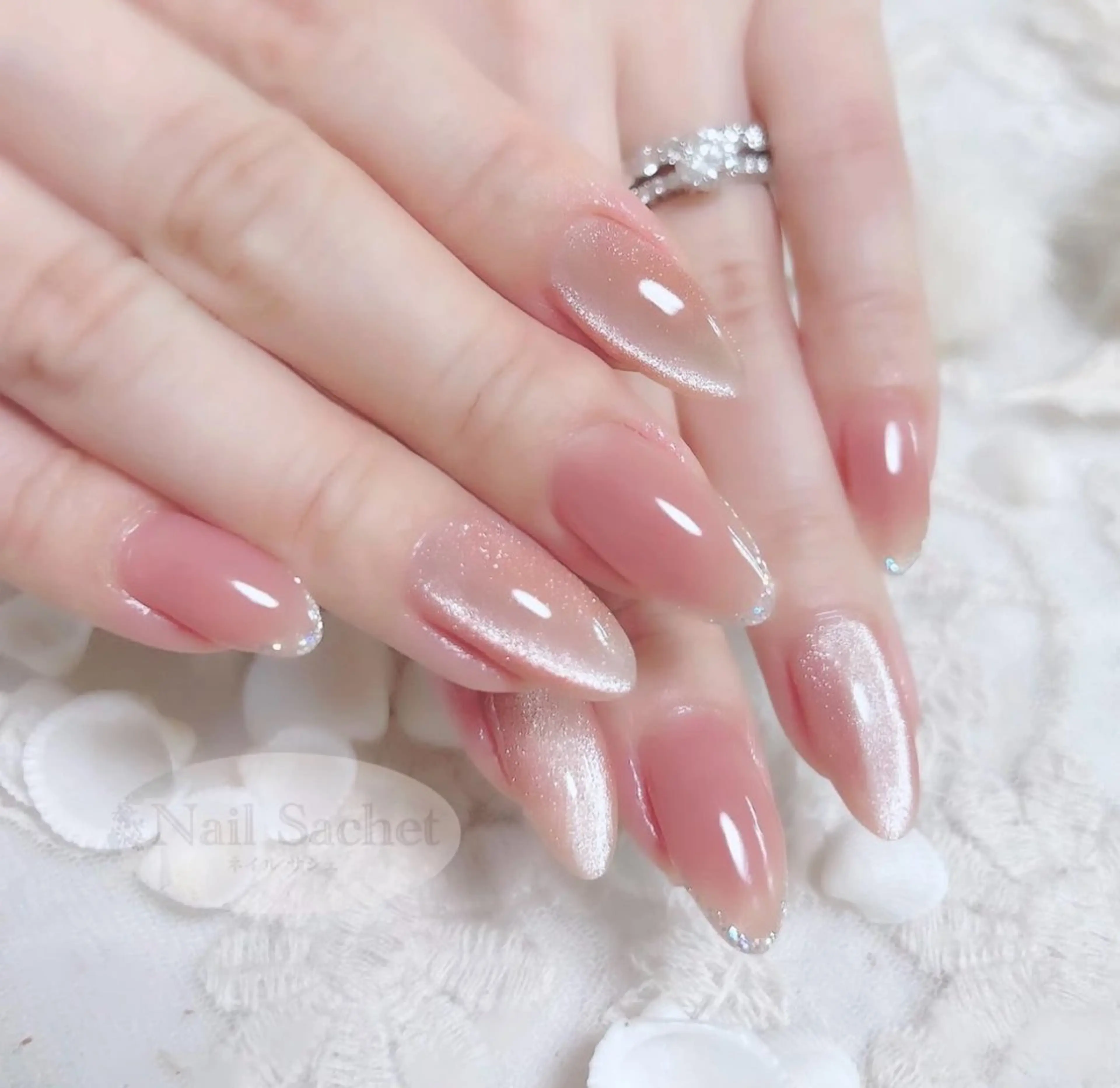 ネイル マグネットネイル マグネットワンカラー ワンカラーネイル ハンドネイル JISOO ANA.CHUOのネイルデザイン