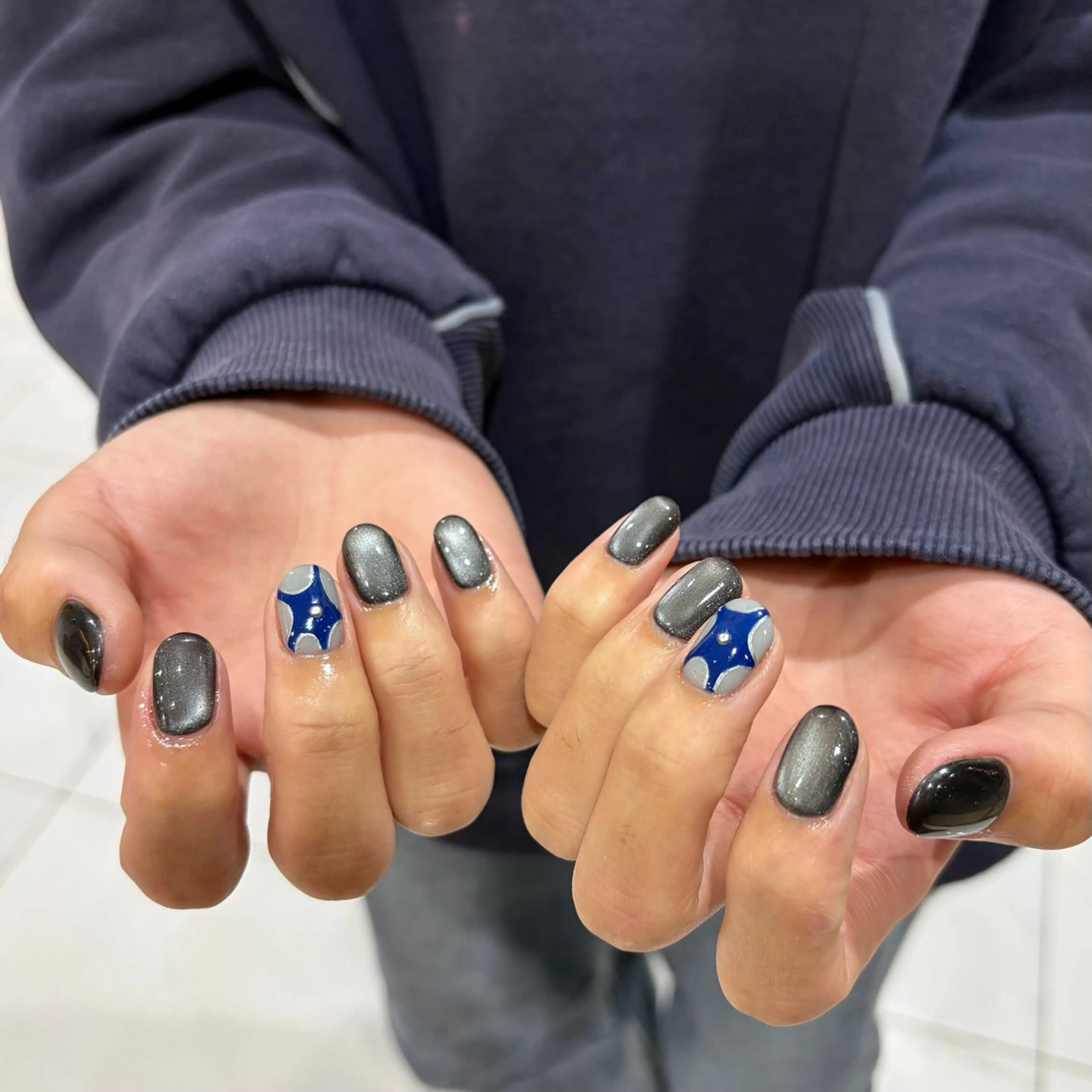 ネイル マグネットネイル メンズネイル ハンドネイル フットネイル GRANDEUR焼津 Nana🦖のネイルデザイン