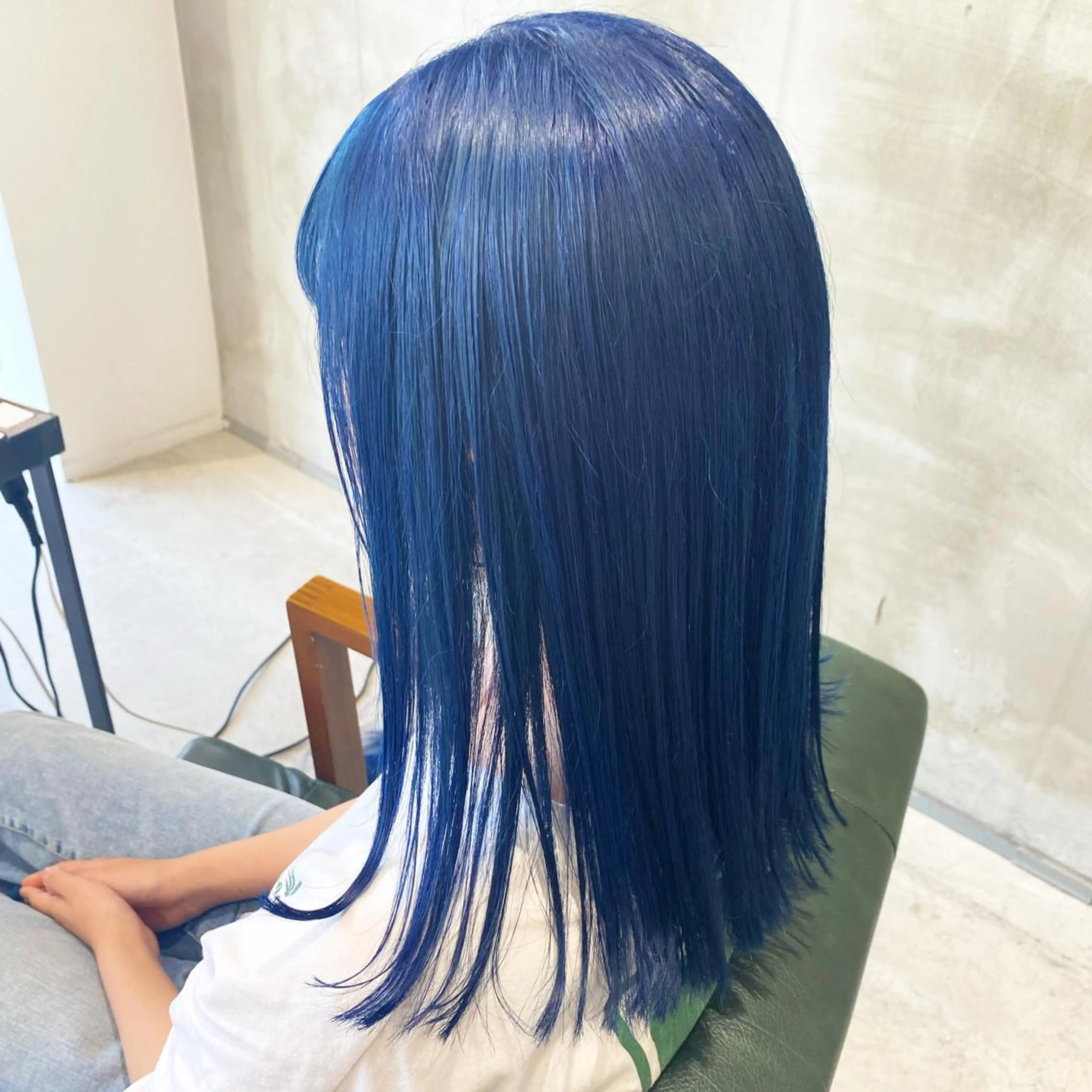 ミディアム カラー 鈴木 美紅のヘアスタイル