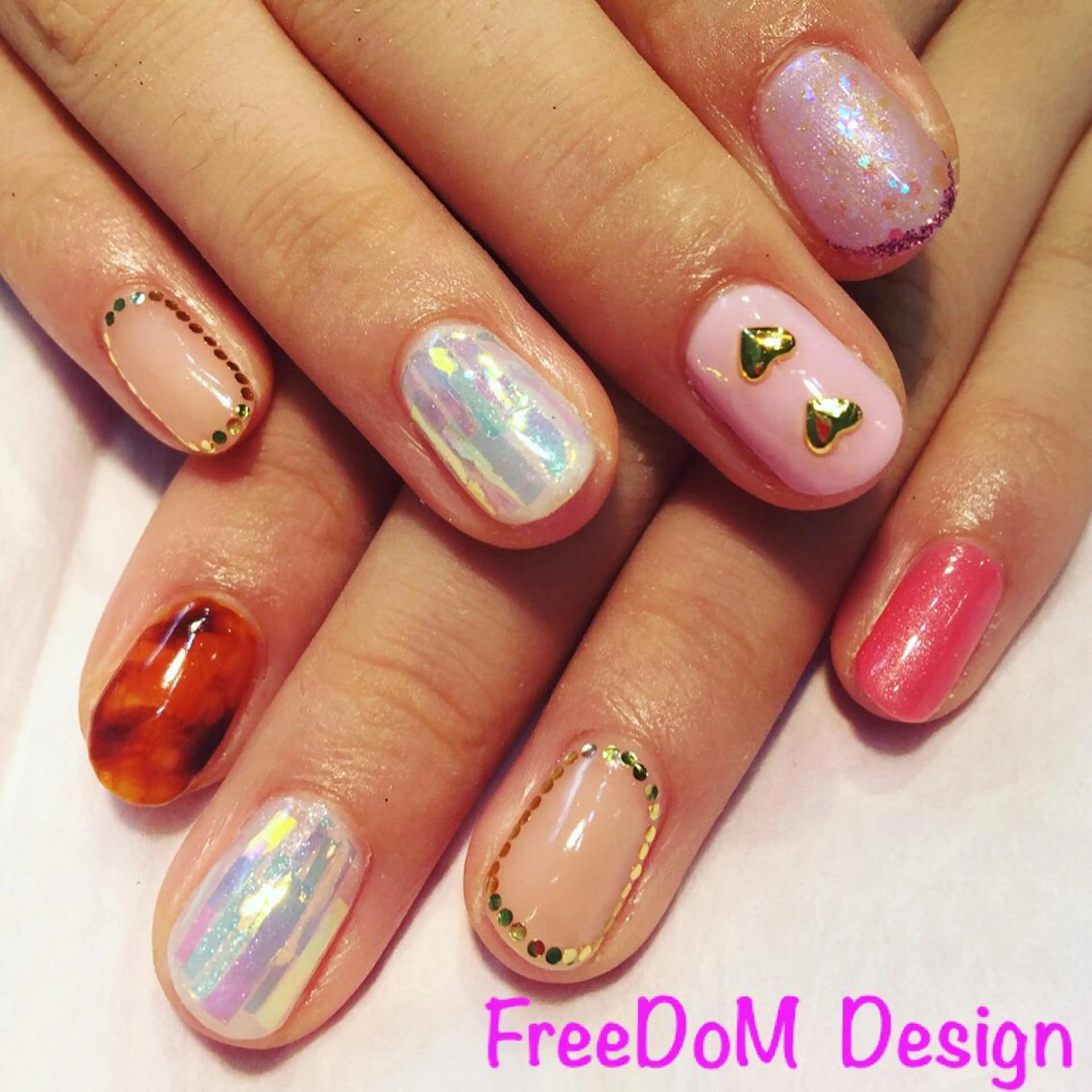 ネイル アートネイル ＦreeDoＭ   Design所属・W KUMIのネイルデザイン