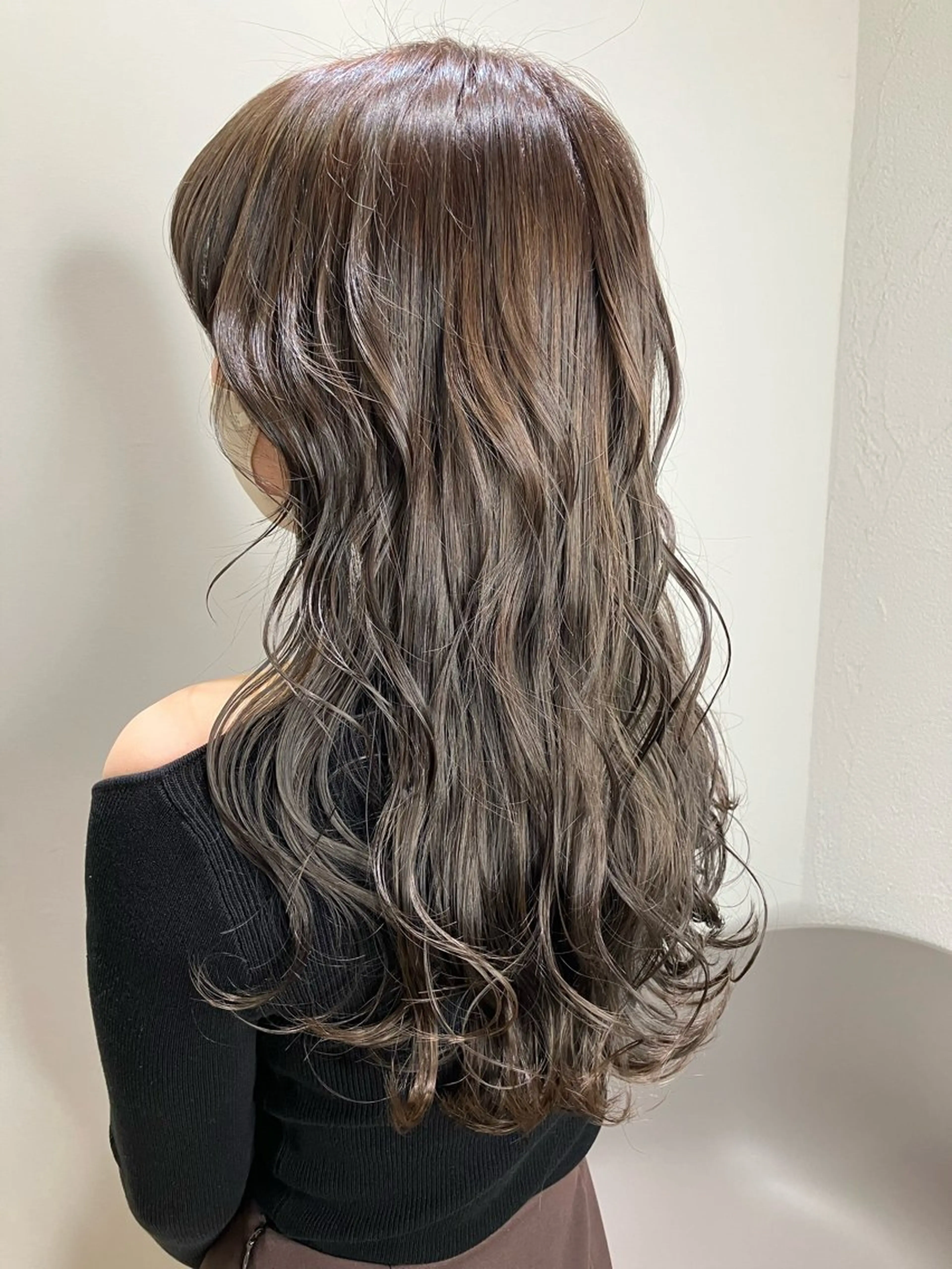 ロング カラー グレージュ くせ毛 髪質改善 縮毛矯正 酸性ストレート カット ヘアカラー トリートメント GOTODAY シェアサロン梅田NU茶屋町店所属・髪質改善/艶カラー 縮毛矯正/みほのヘアスタイル