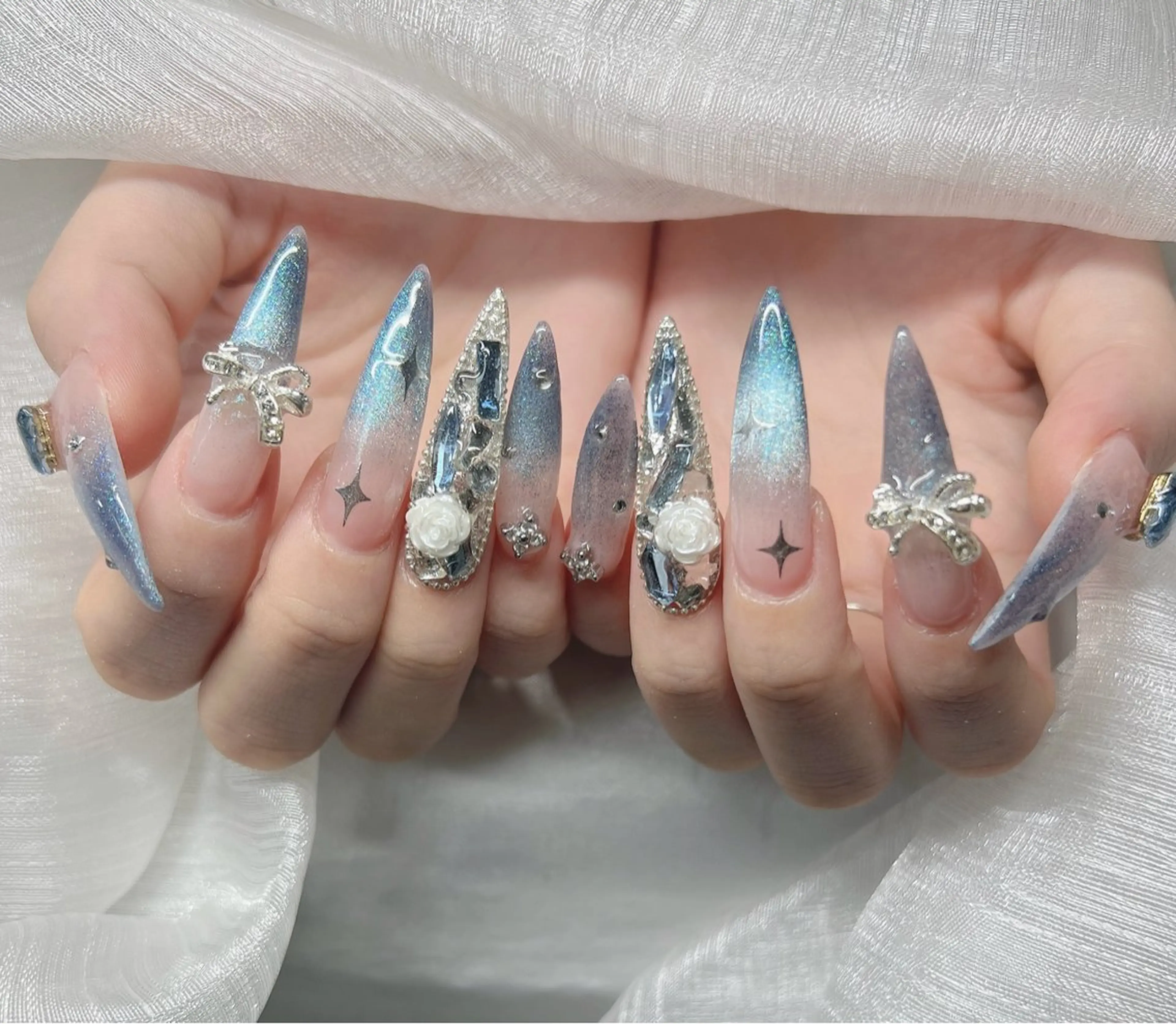 ネイル ハンドネイル Lee Nailsのネイルデザイン