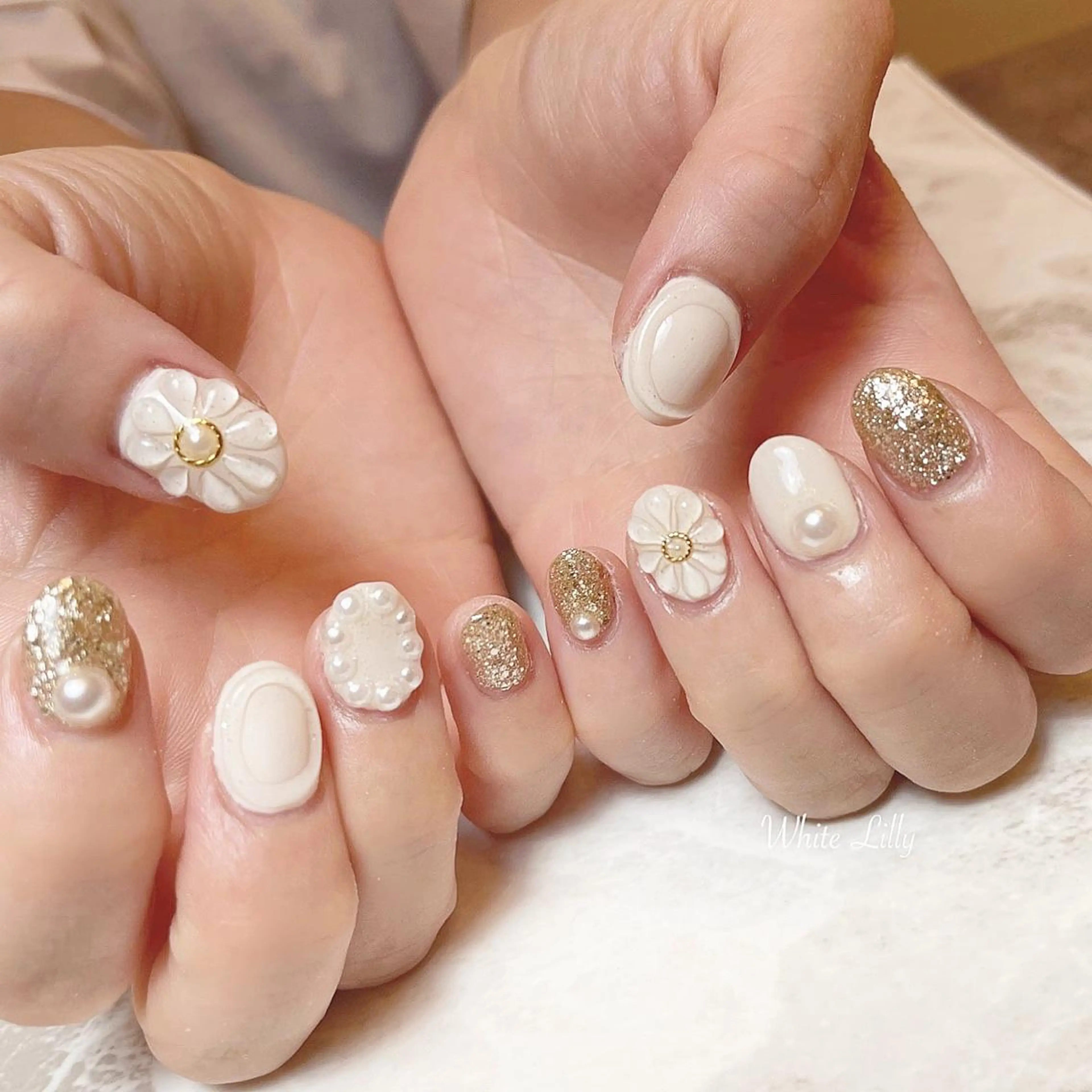 ネイル ぷっくりネイル ハンドネイル White lily所属・牧田 雅世のネイルデザイン