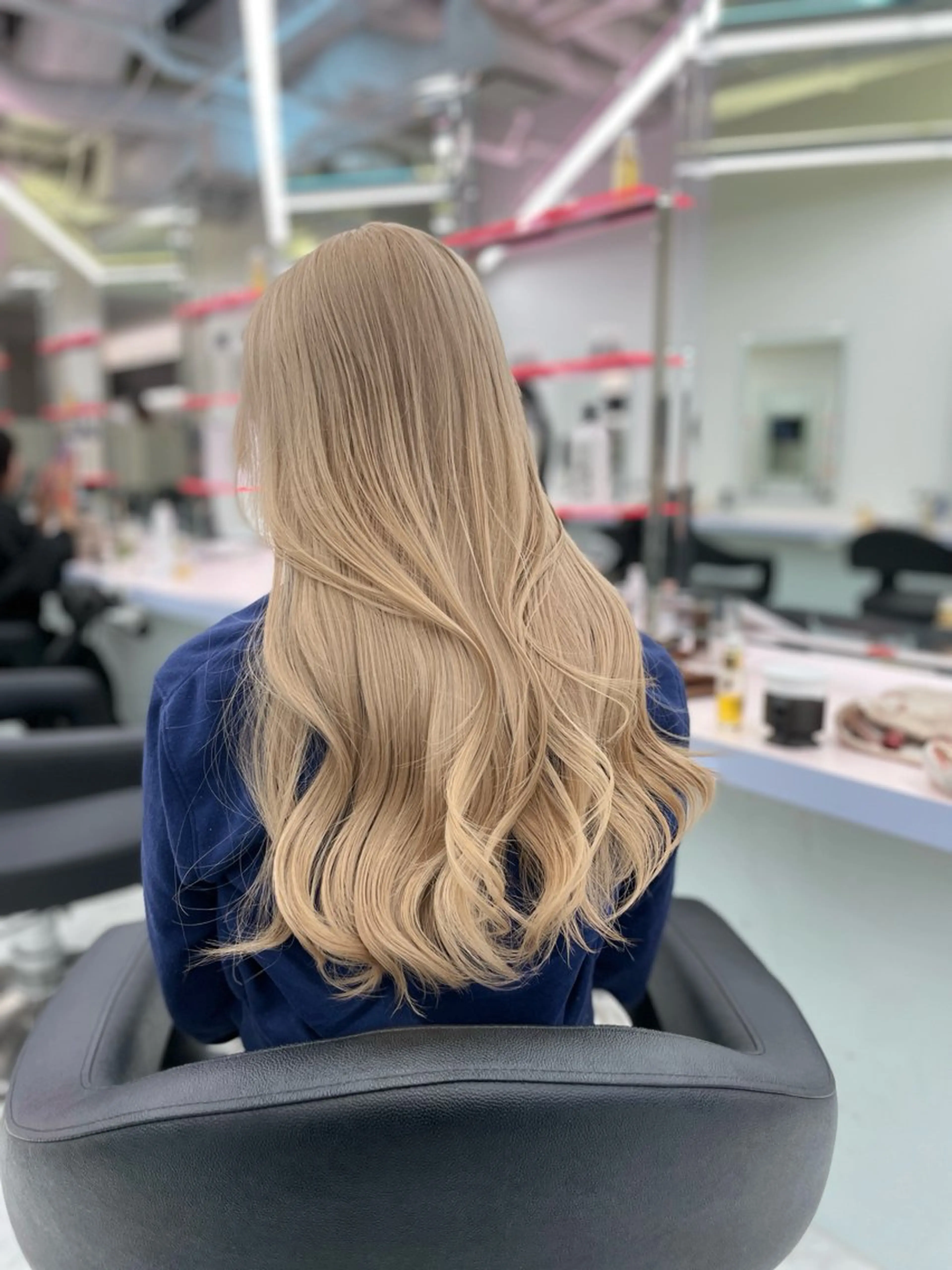 ロング ヘアカラー トリートメント SALOWIN札幌大通店所属・‎🤍札幌ハイトーン 🤍シンゴのヘアスタイル
