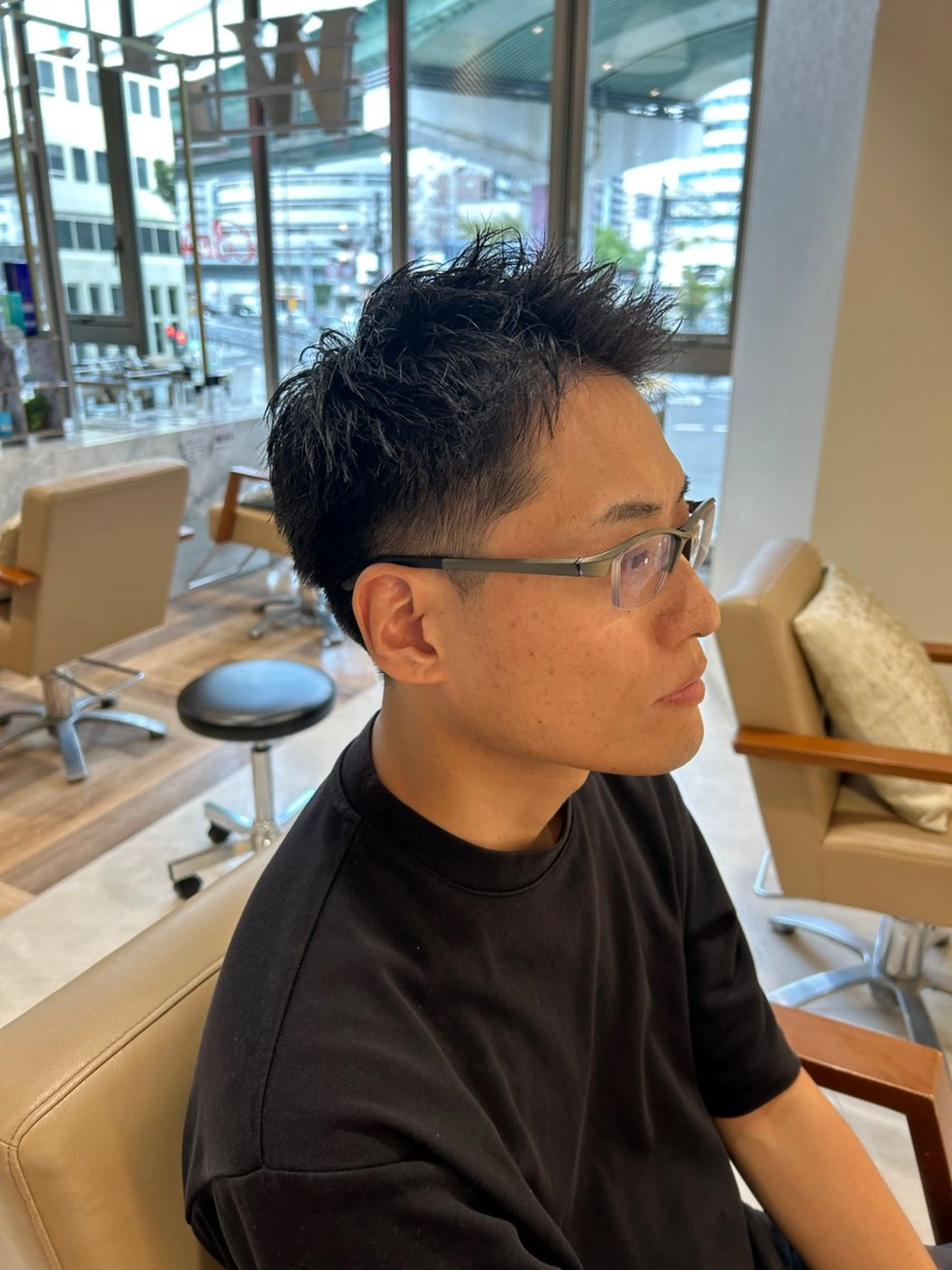 メンズ アップバング Yuu/髪質改善 デザインカラーのヘアスタイル