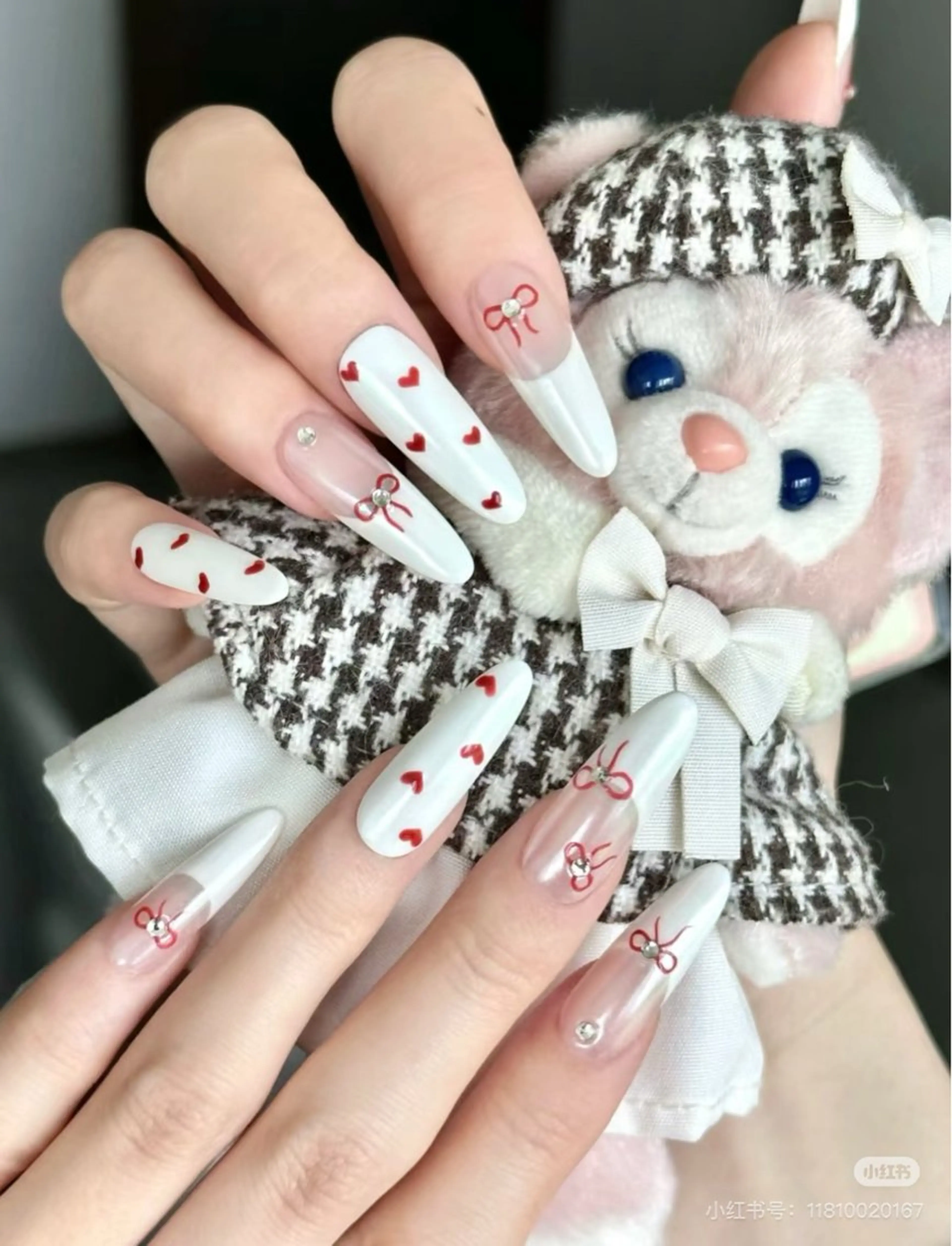 ネイル 成人式 ジェルネイル ロングネイル マグネットネイル 大理石ネイル(マーブル) ハンドネイル Momoa nail salon所属・MoMoA Nail ネイル長さ出し専門店のネイルデザイン