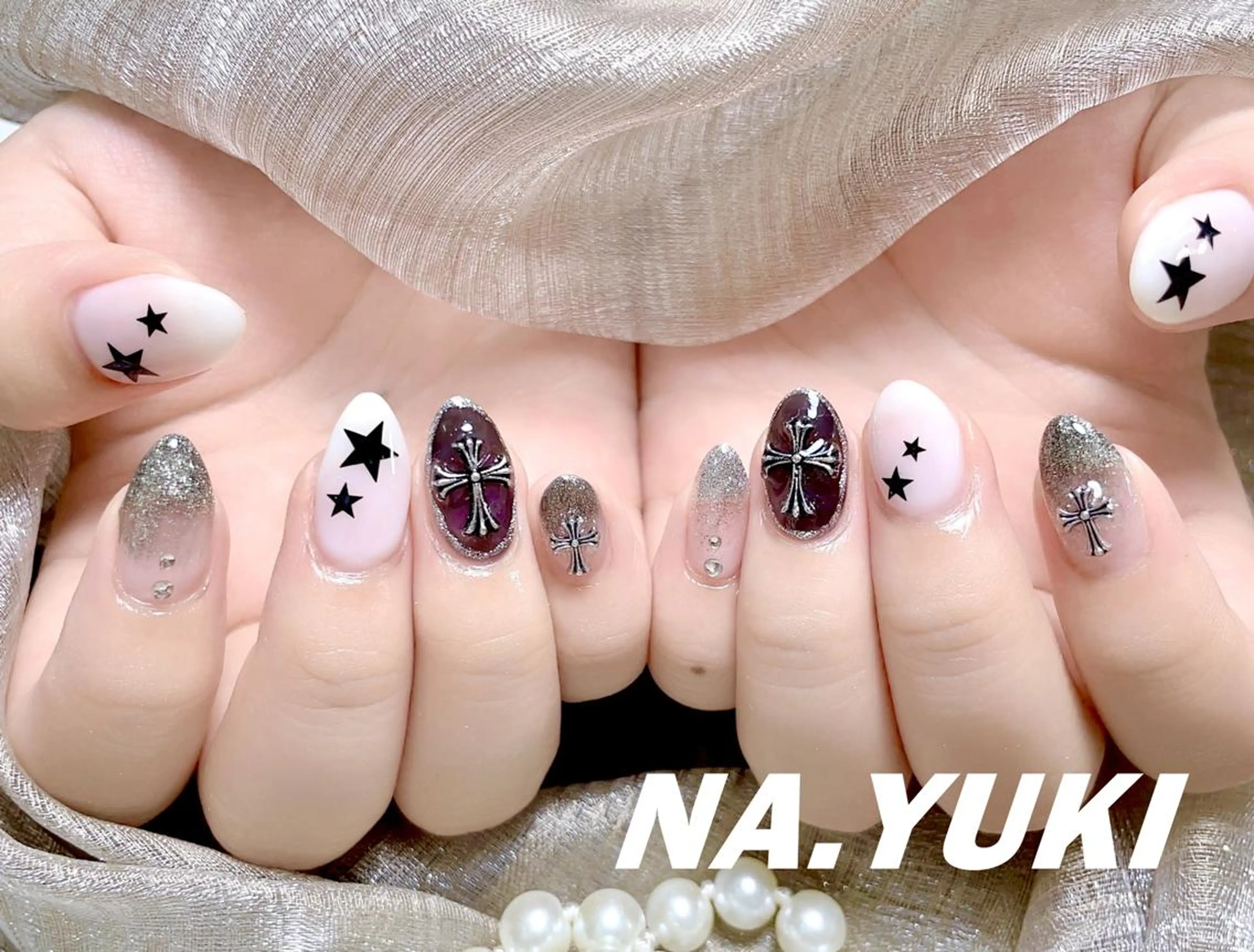ネイル ハンドネイル ハンドケア 🌷 Mooning 🌷のネイルデザイン