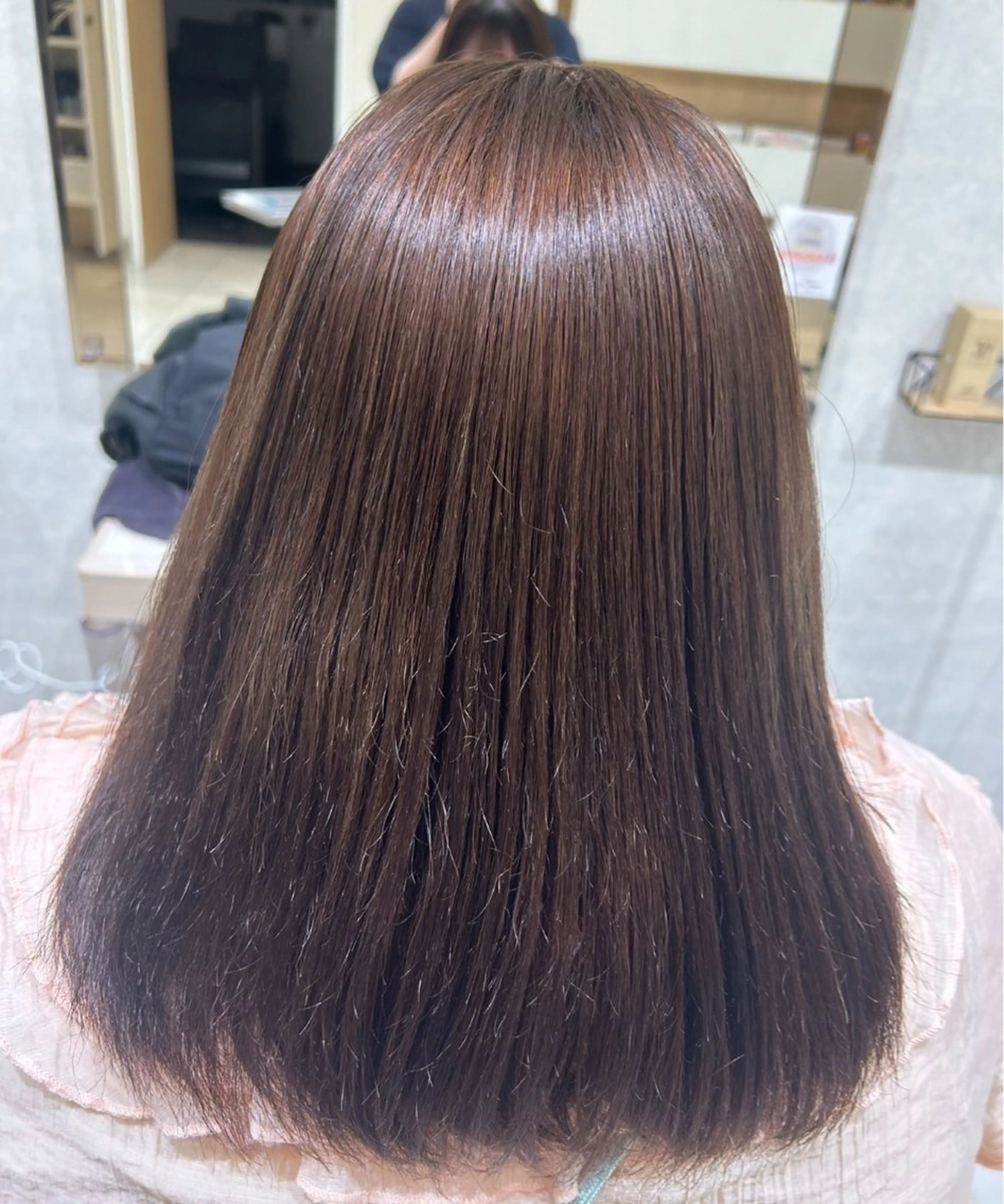 ミディアム カラー ブリーチ ブラウンカラー モカブラウン ブリーチなしカラー ヘアカラー 西澤 駿のヘアスタイル