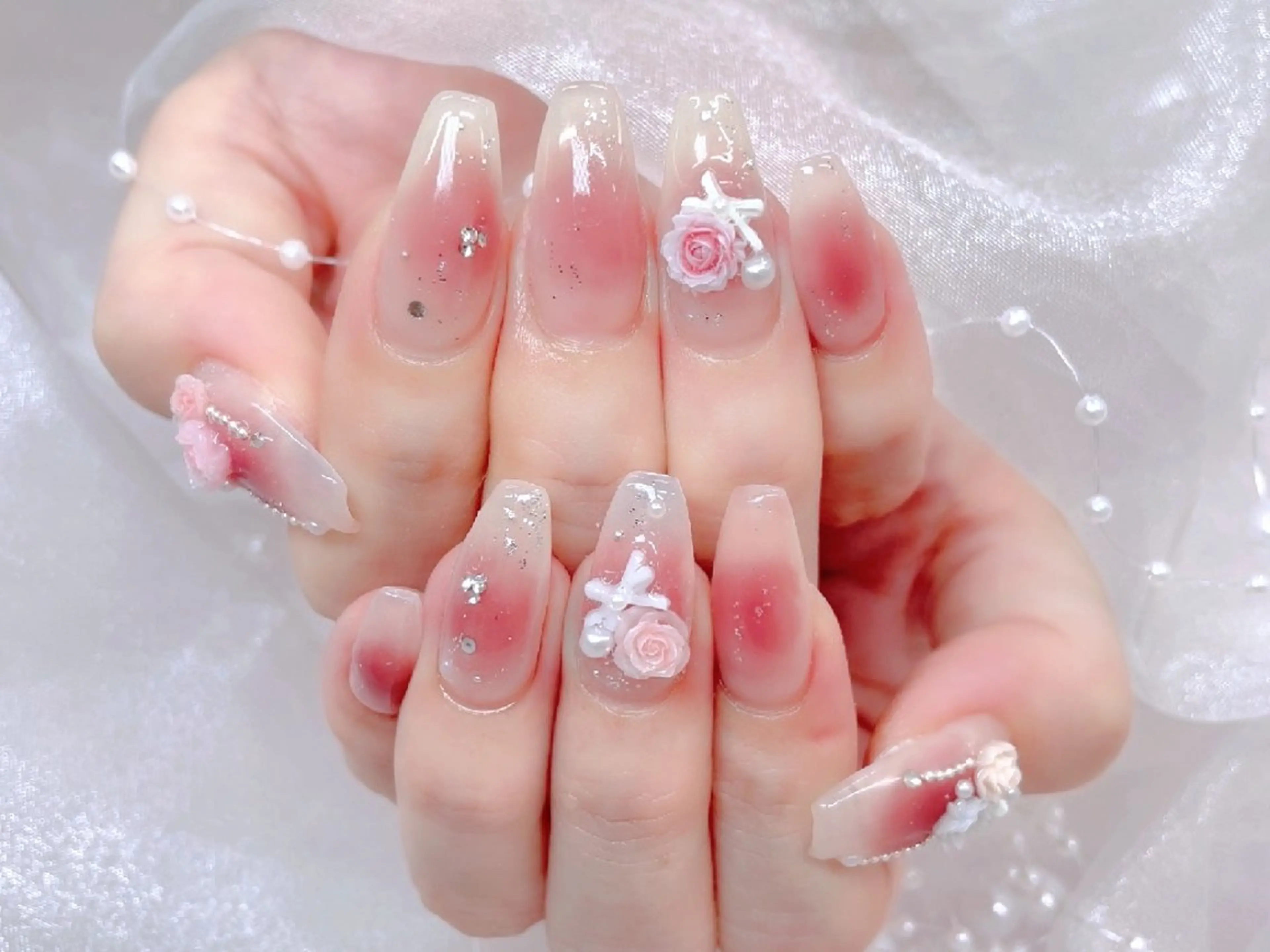 ネイル 長さ出し フラッシュネイル フレンチネイル キラキラネイル ラメ(グリッター) Chouette Nailのネイルデザイン